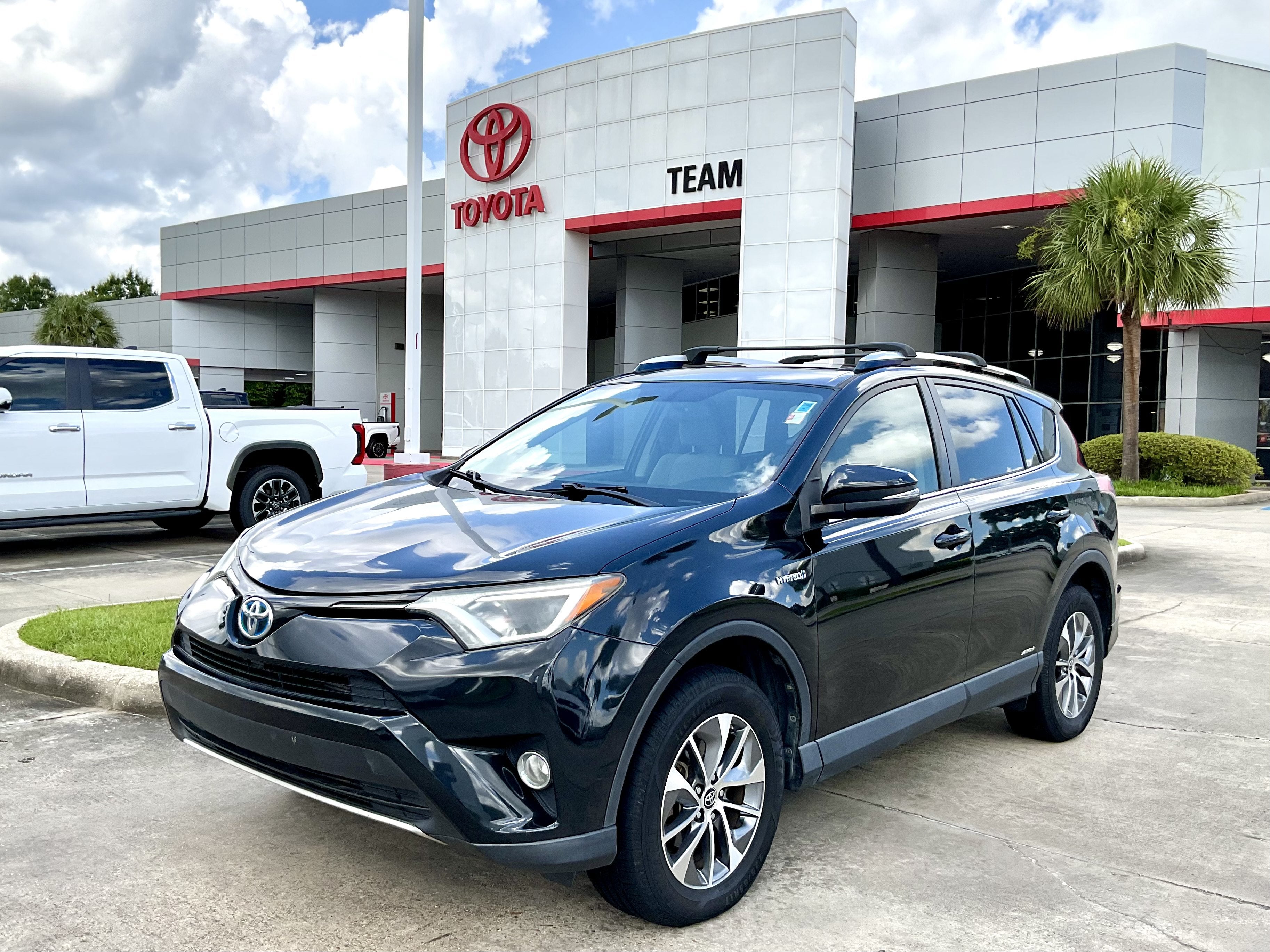2016 Toyota RAV4 Hybrid XLE