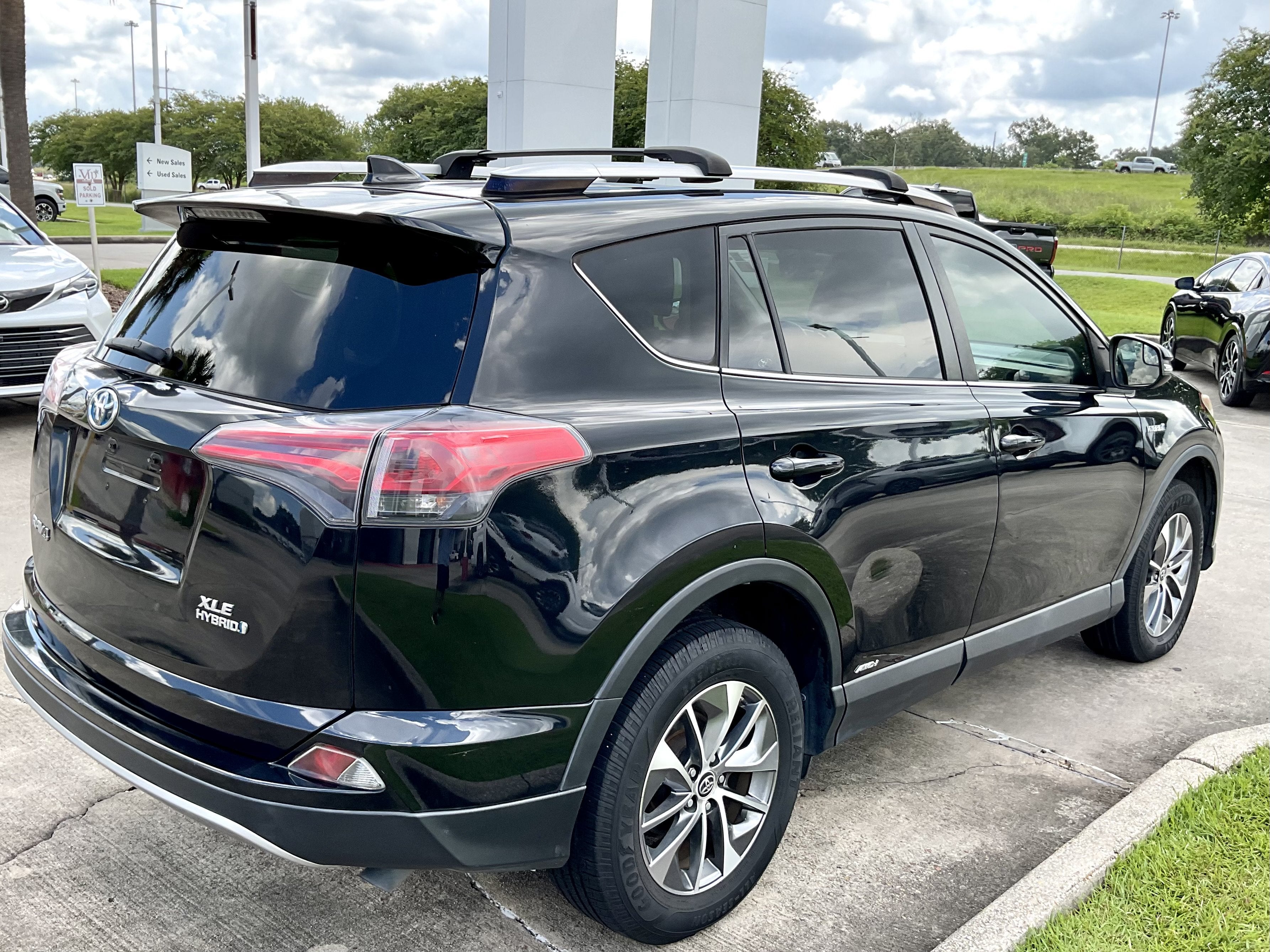 2016 Toyota RAV4 Hybrid XLE