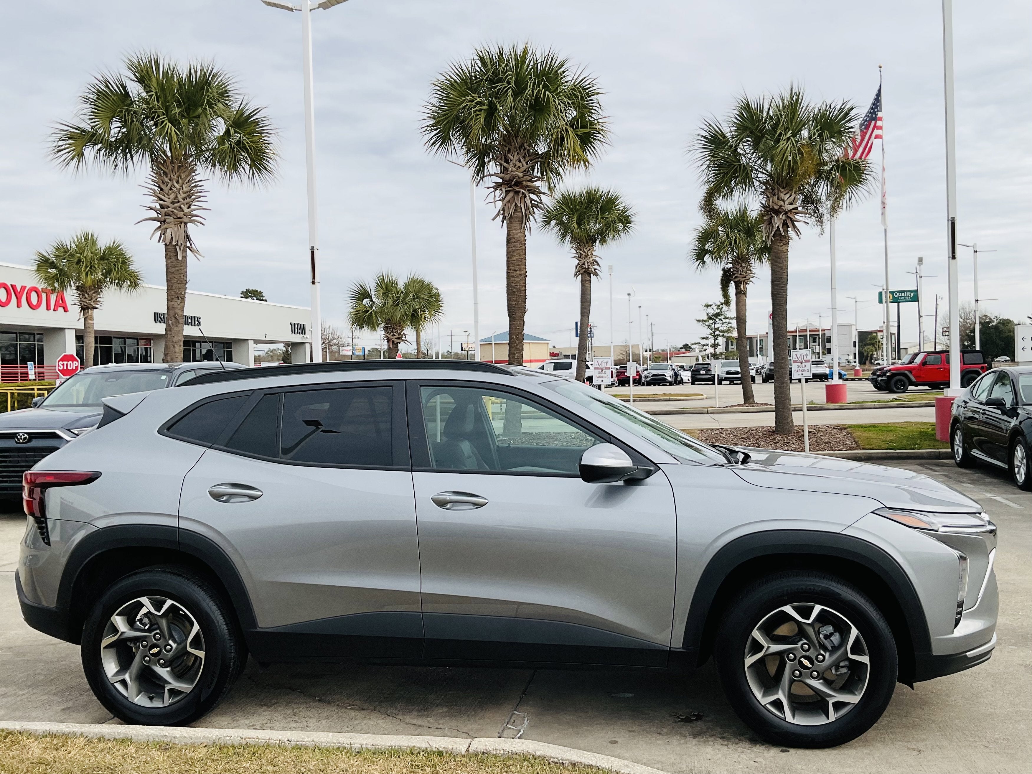 2025 Chevrolet Trax LT