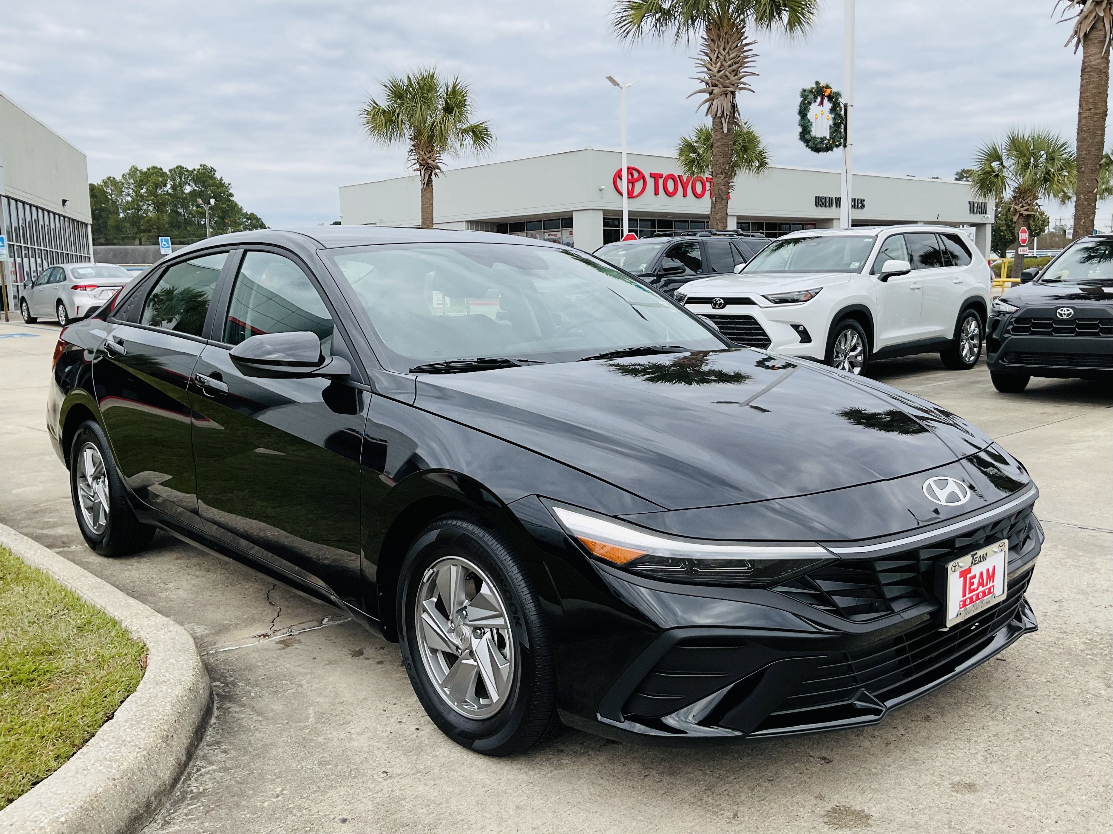 2025 Hyundai Elantra SE