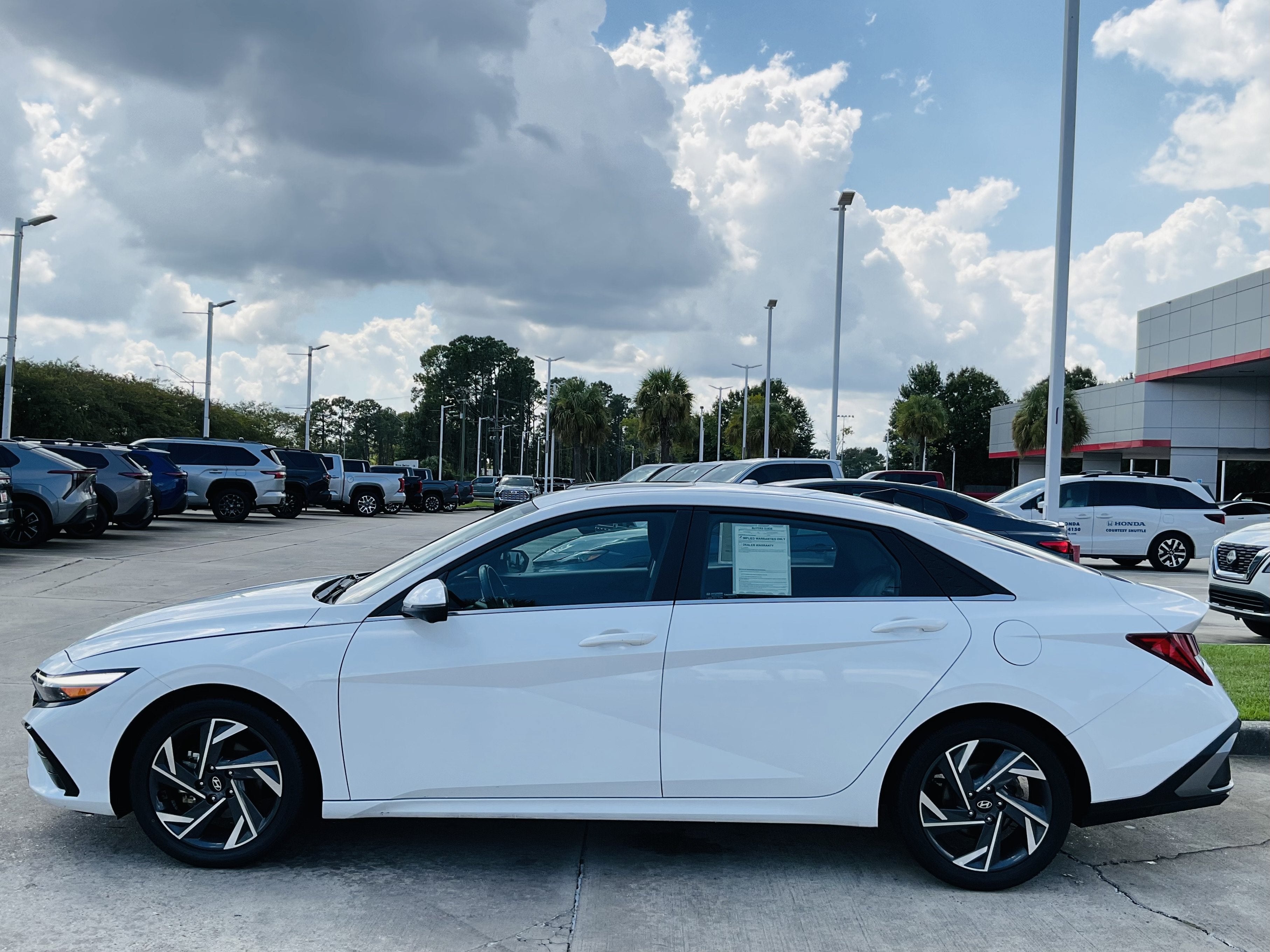 2024 Hyundai Elantra Limited