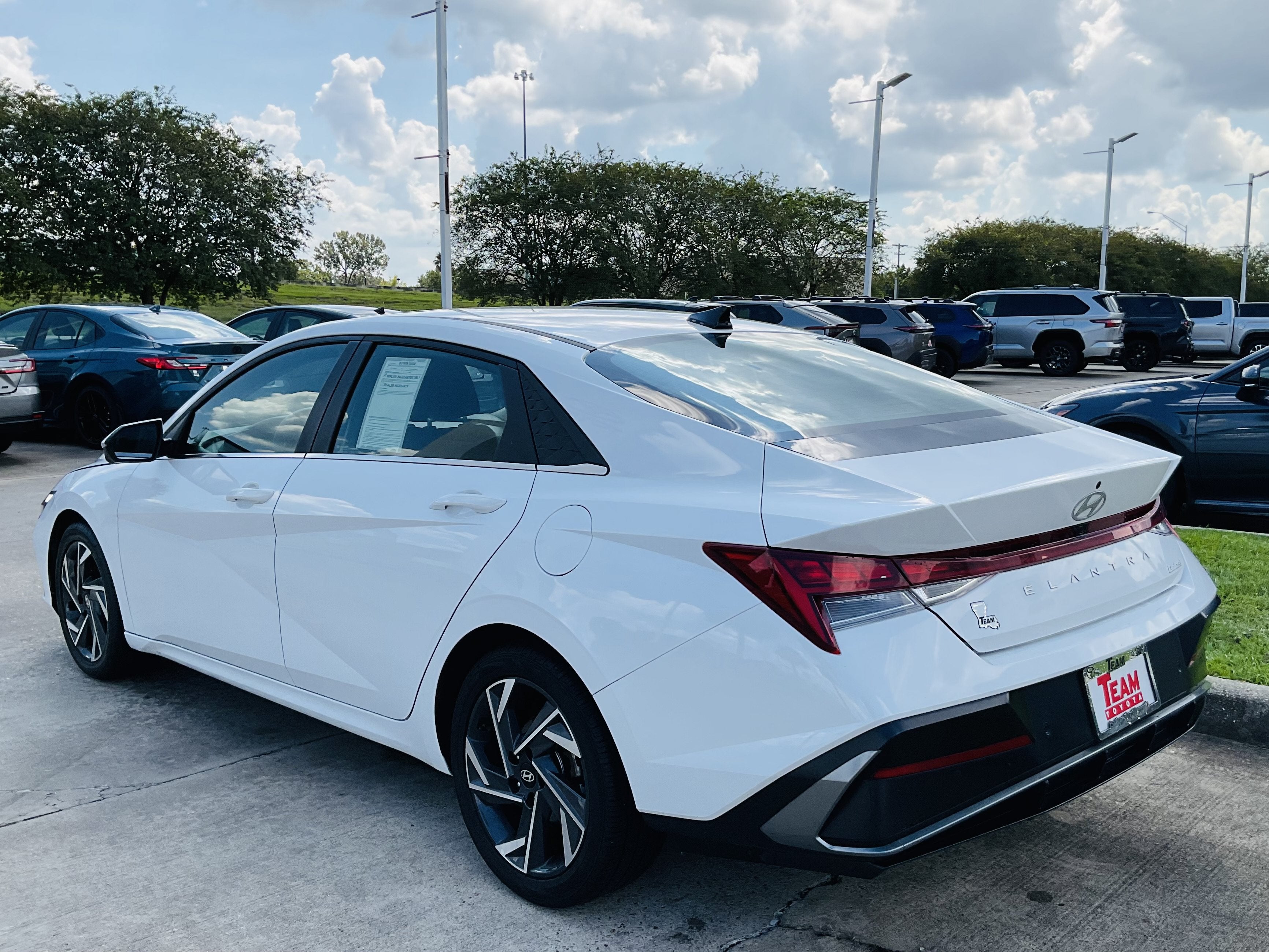 2024 Hyundai Elantra Limited