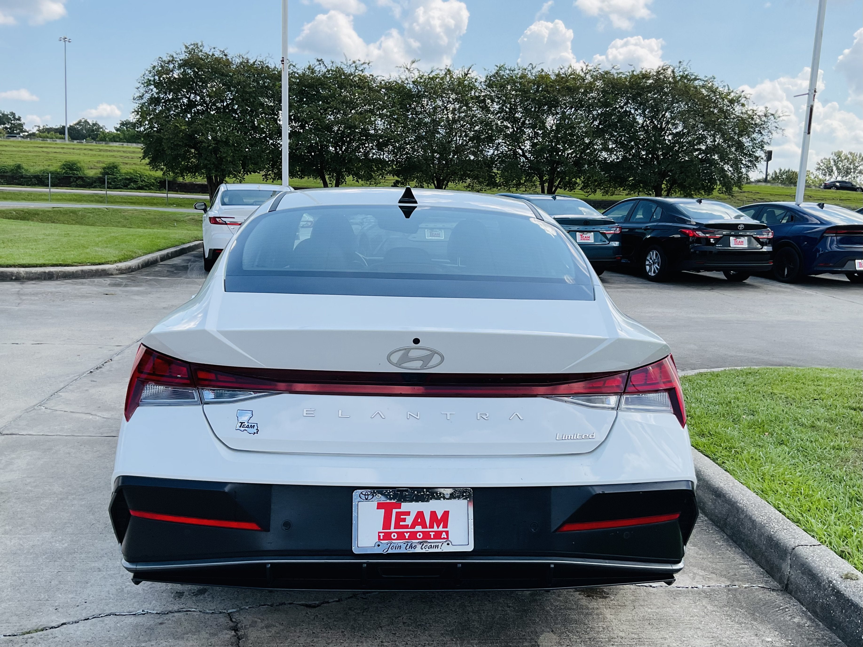 2024 Hyundai Elantra Limited