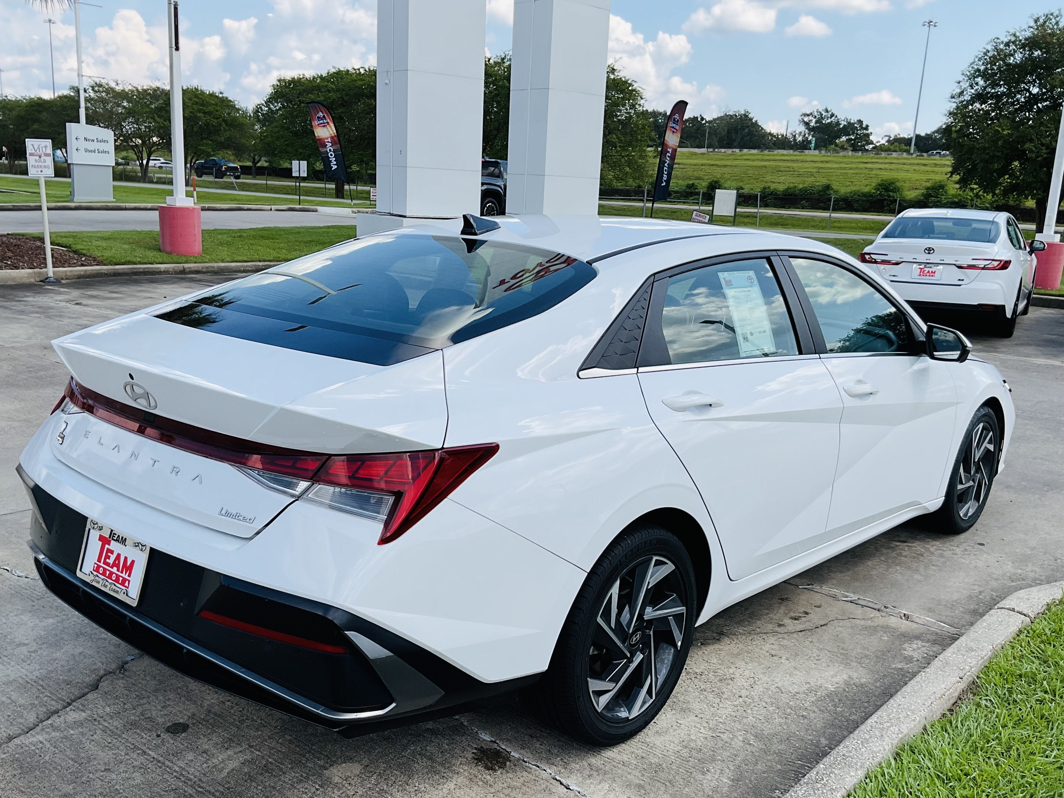 2024 Hyundai Elantra Limited