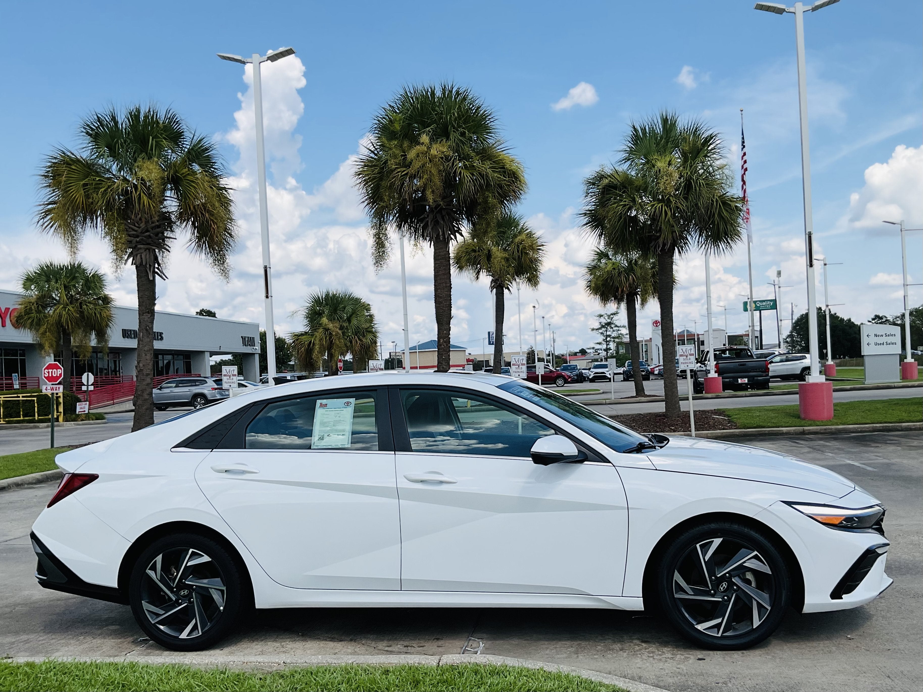 2024 Hyundai Elantra Limited