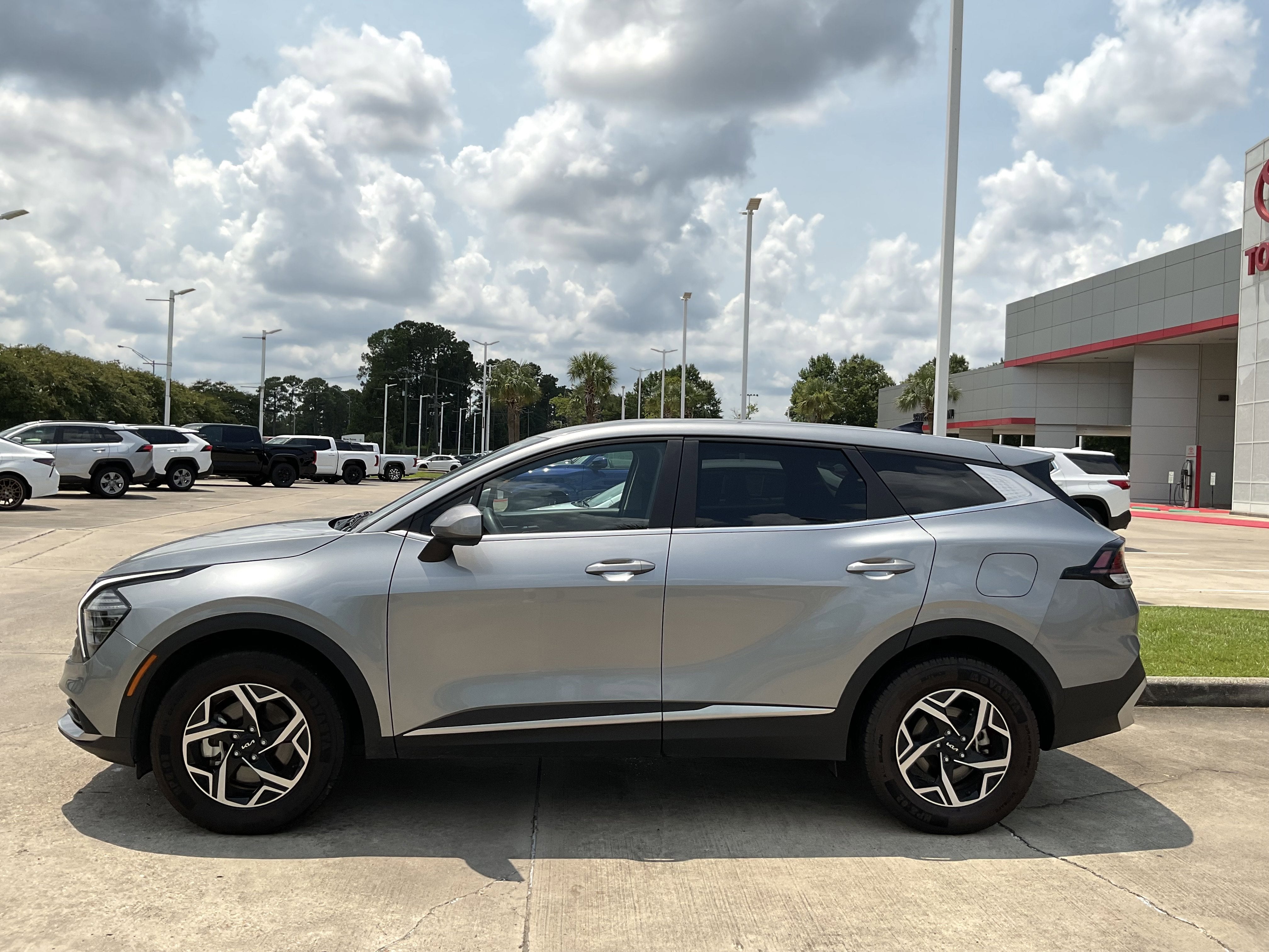 2024 Kia Sportage LX