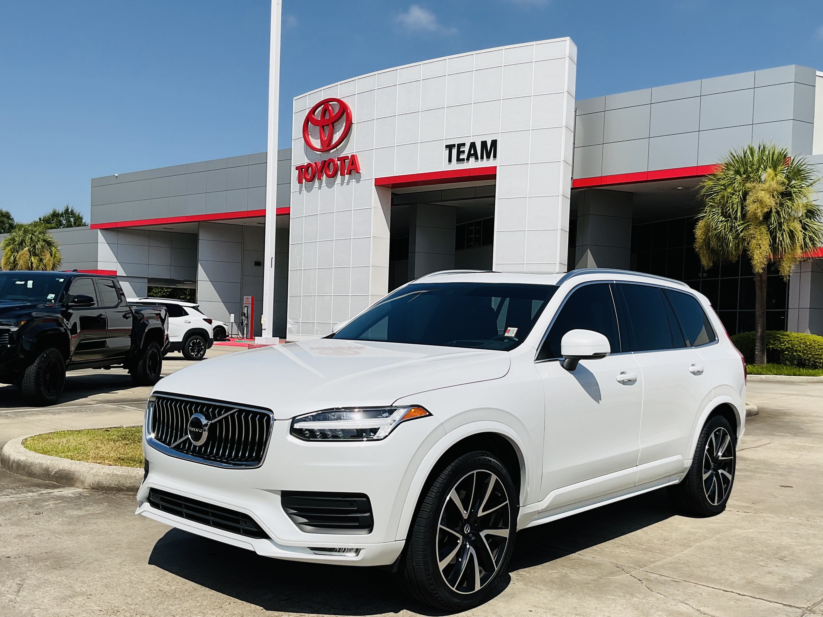 2022 Volvo XC90 Momentum