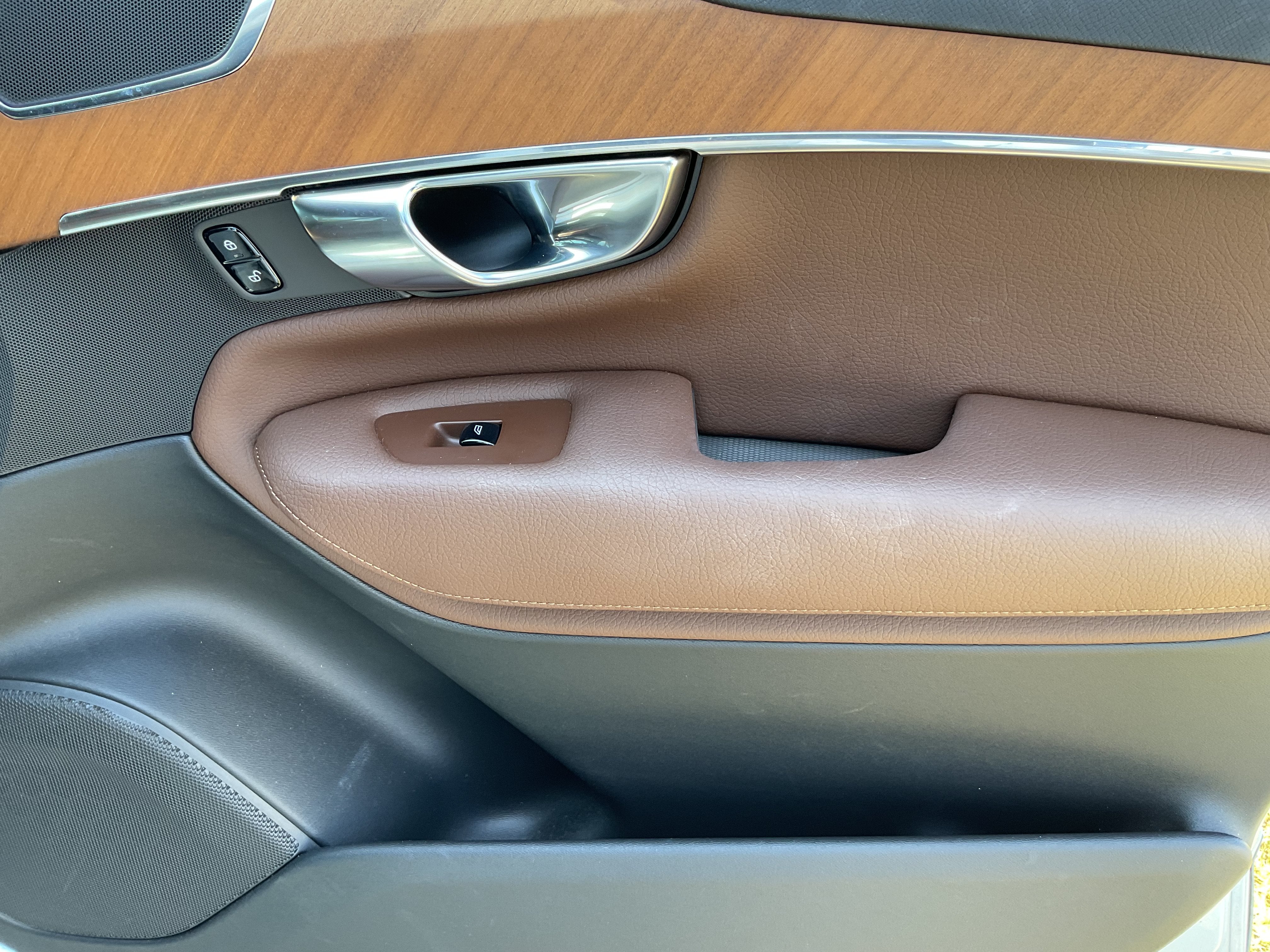 2022 Volvo XC90 Momentum