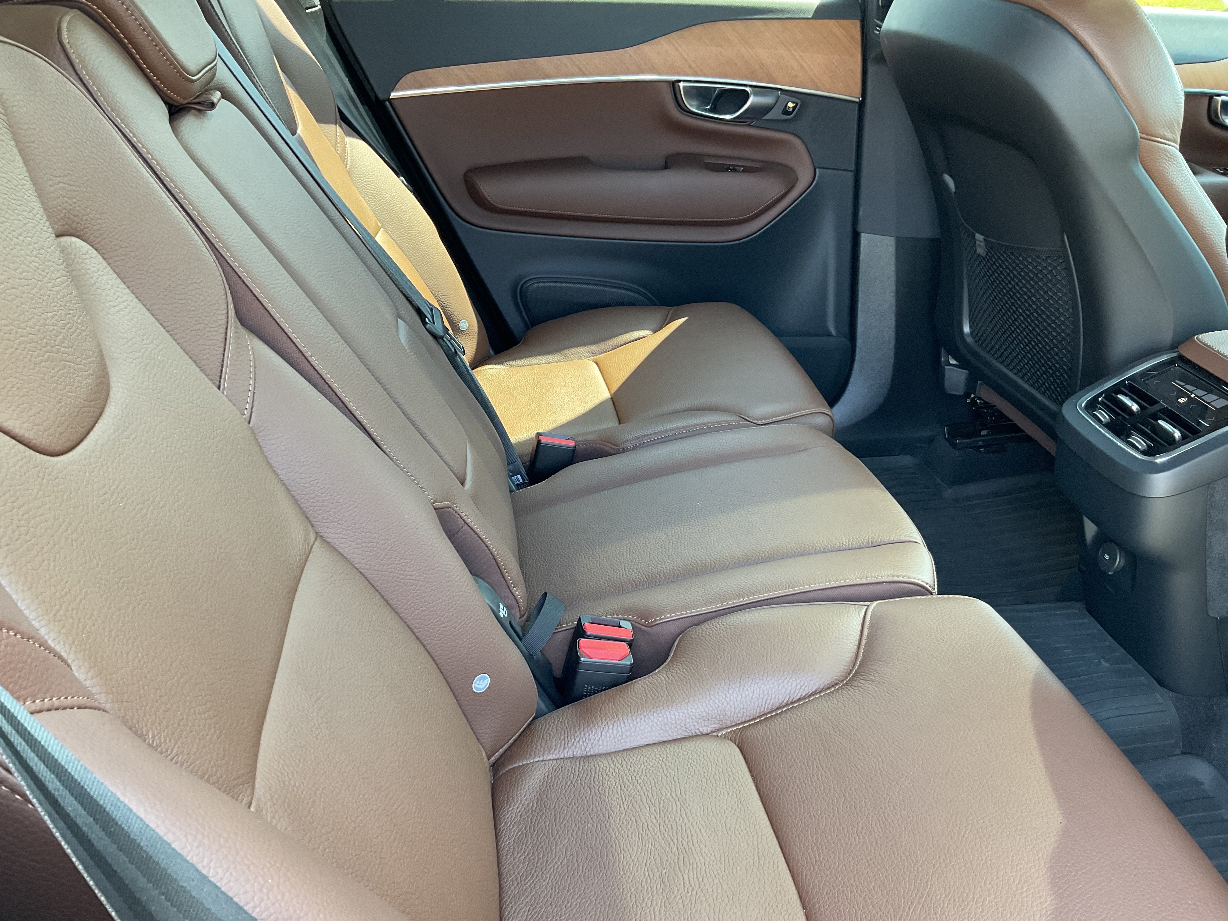 2022 Volvo XC90 Momentum