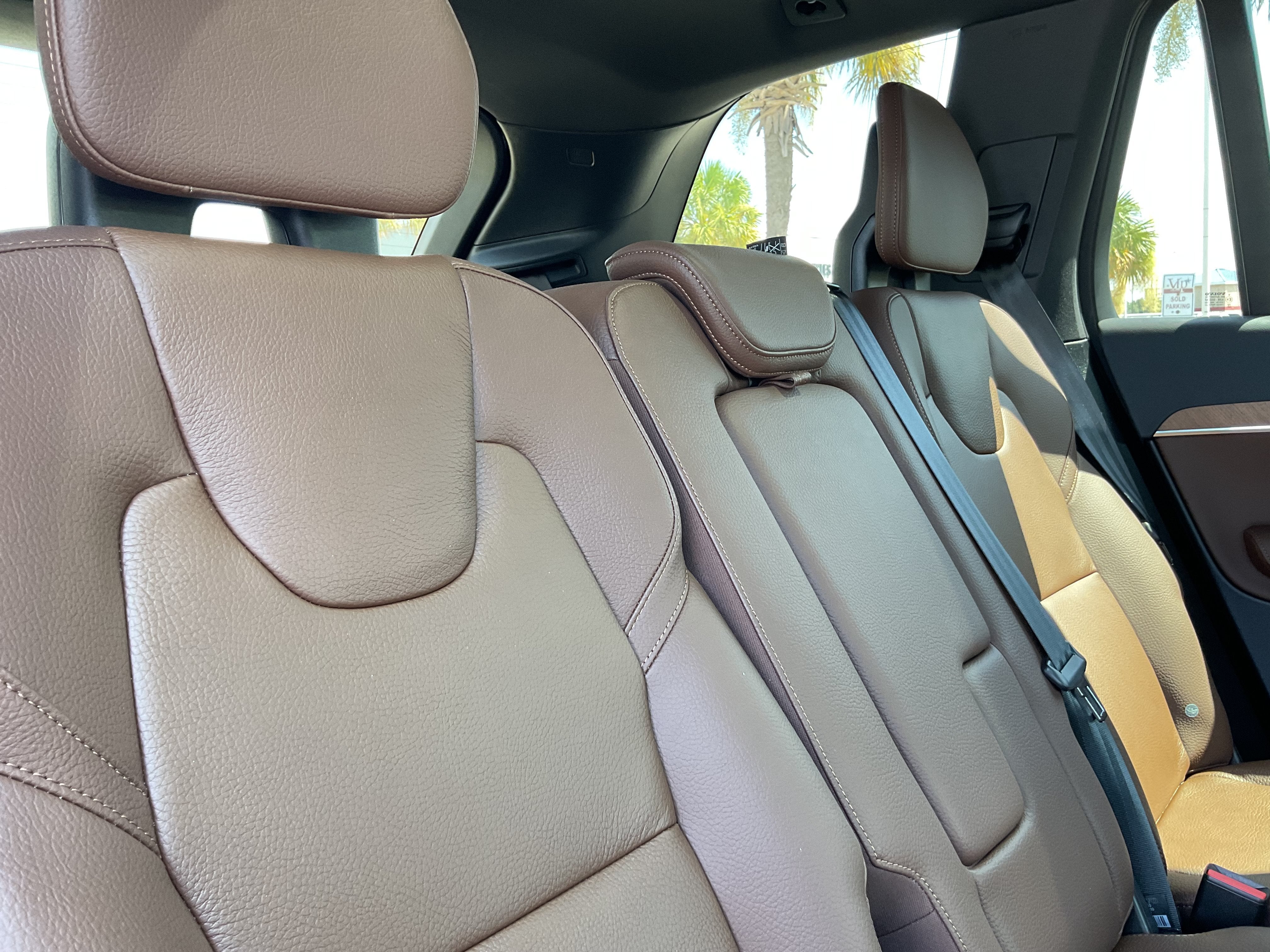2022 Volvo XC90 Momentum