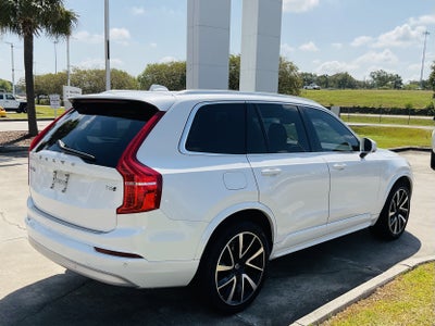 2022 Volvo XC90 Momentum