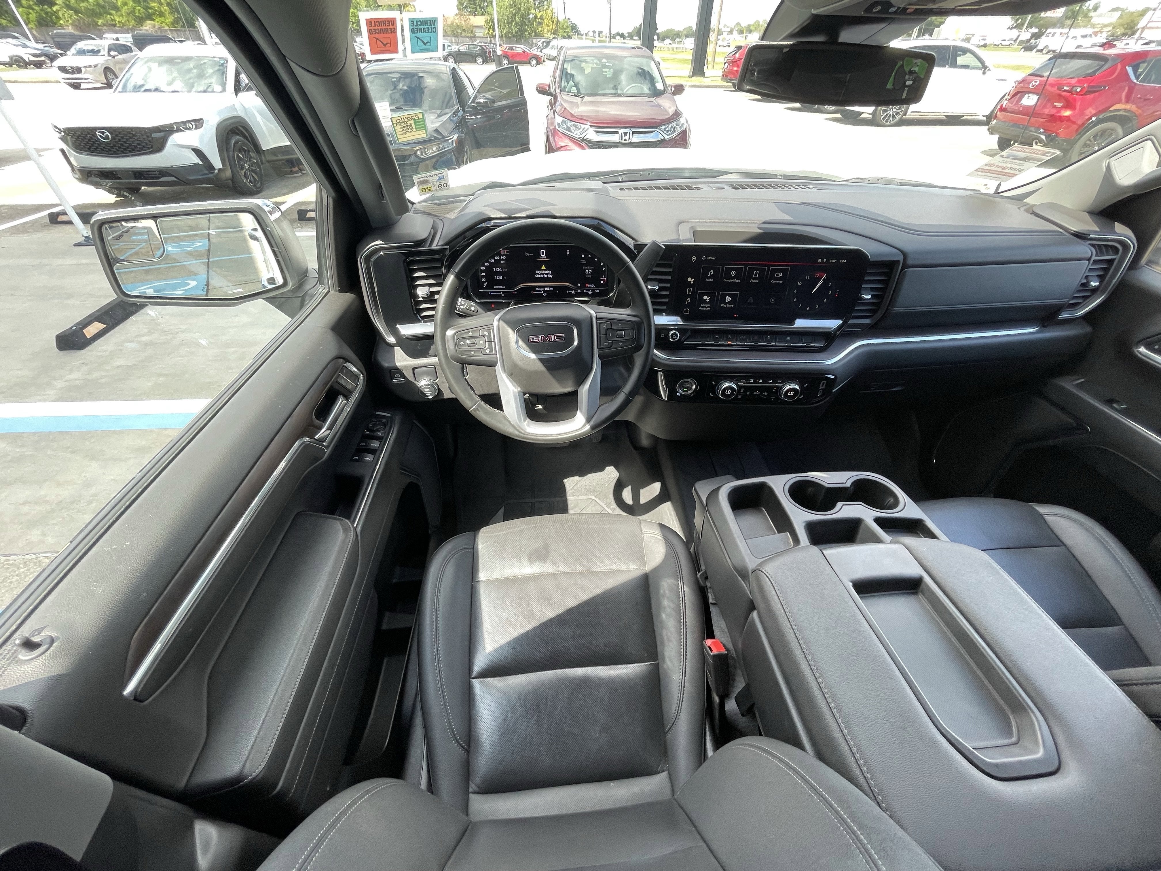 2024 GMC Sierra 1500 SLT