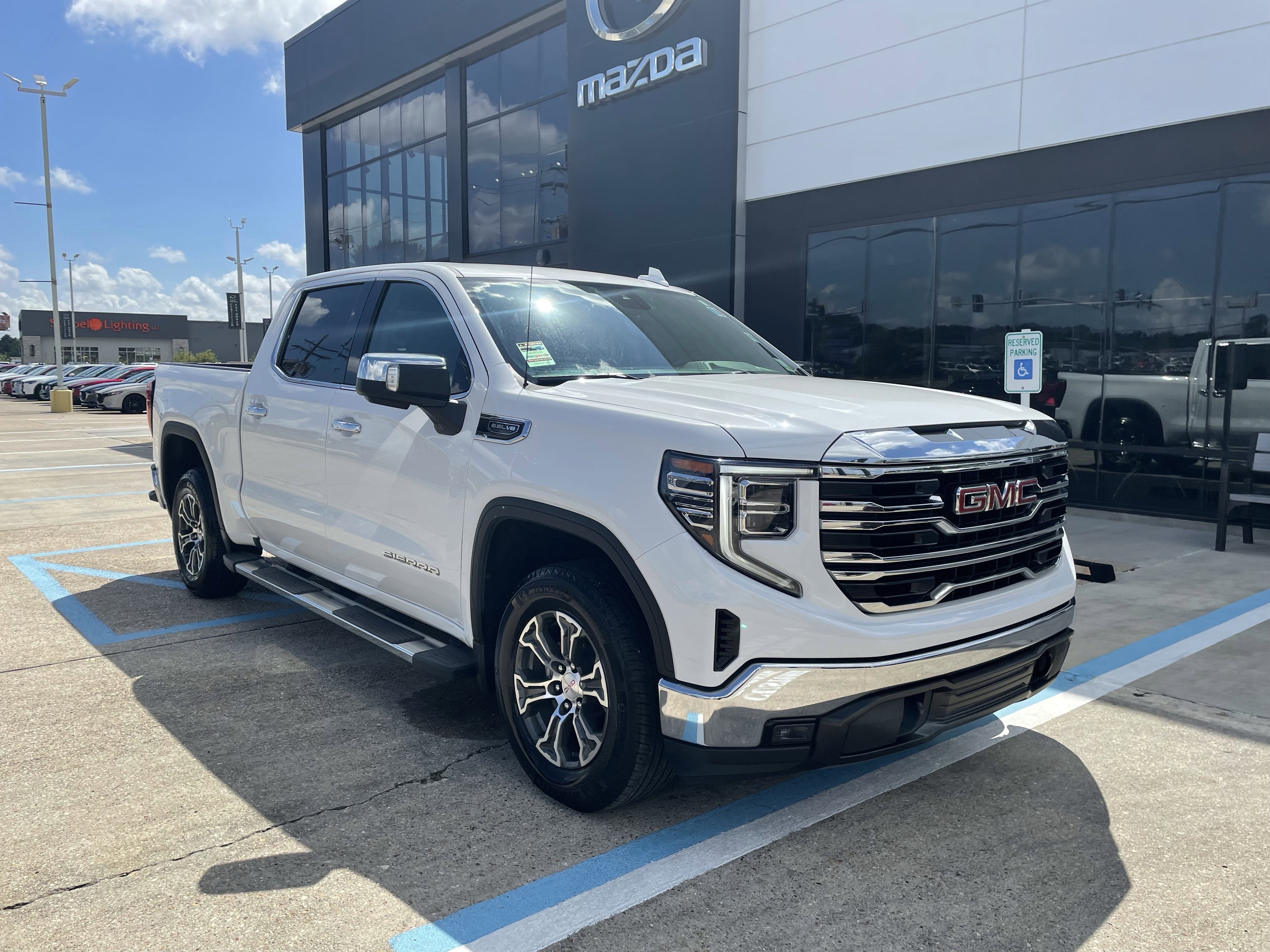 2024 GMC Sierra 1500 SLT