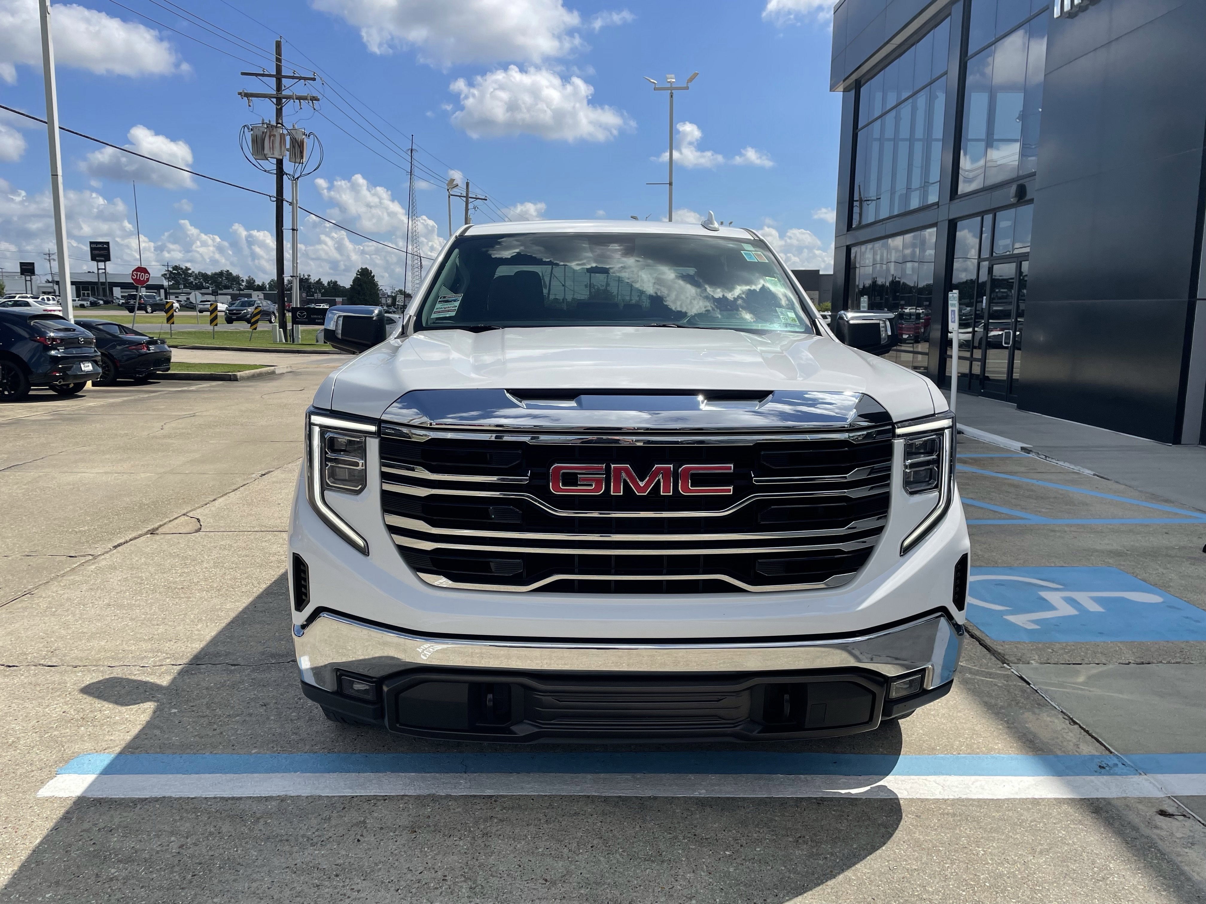 2024 GMC Sierra 1500 SLT