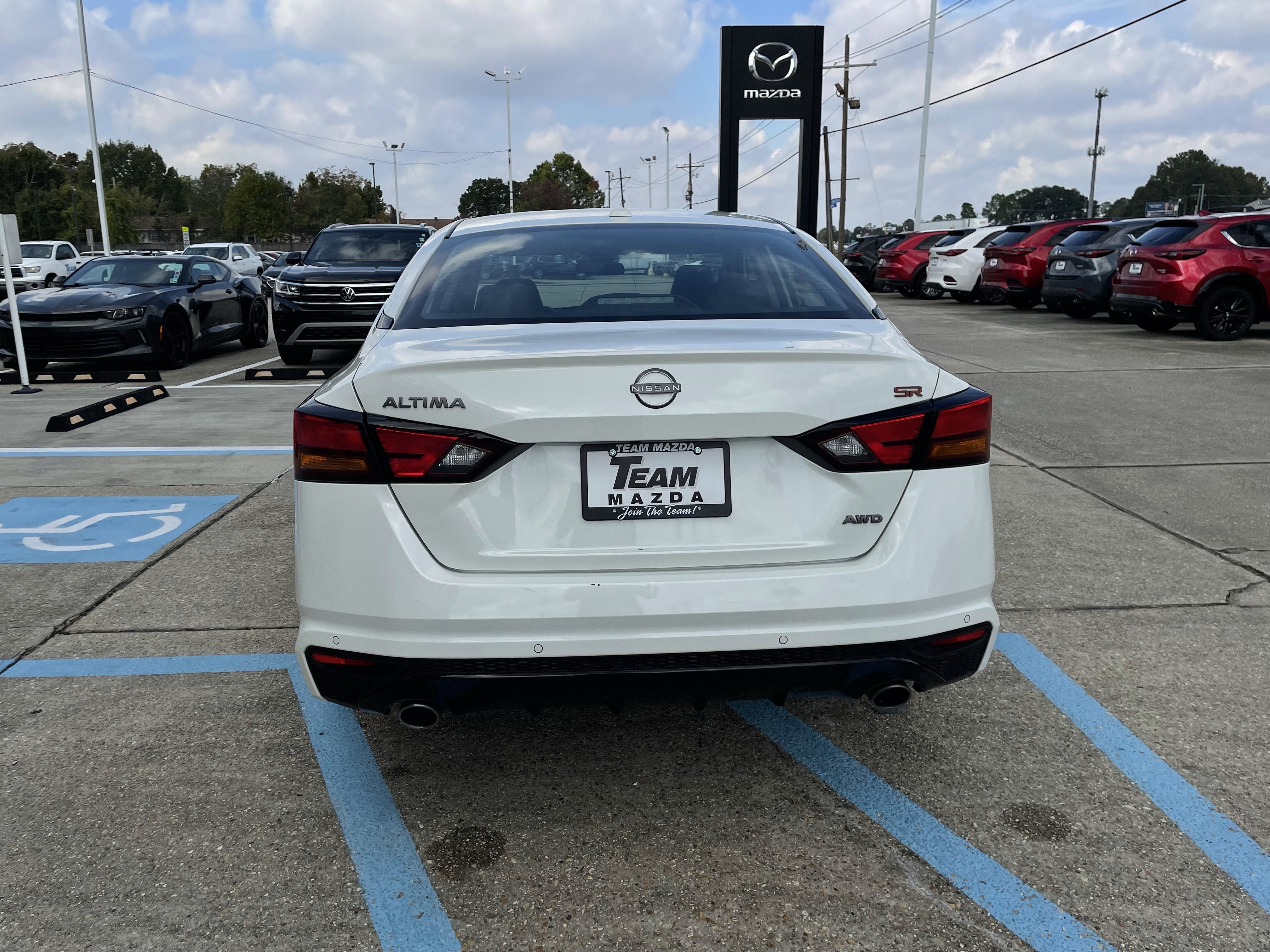 2025 Nissan Altima SR