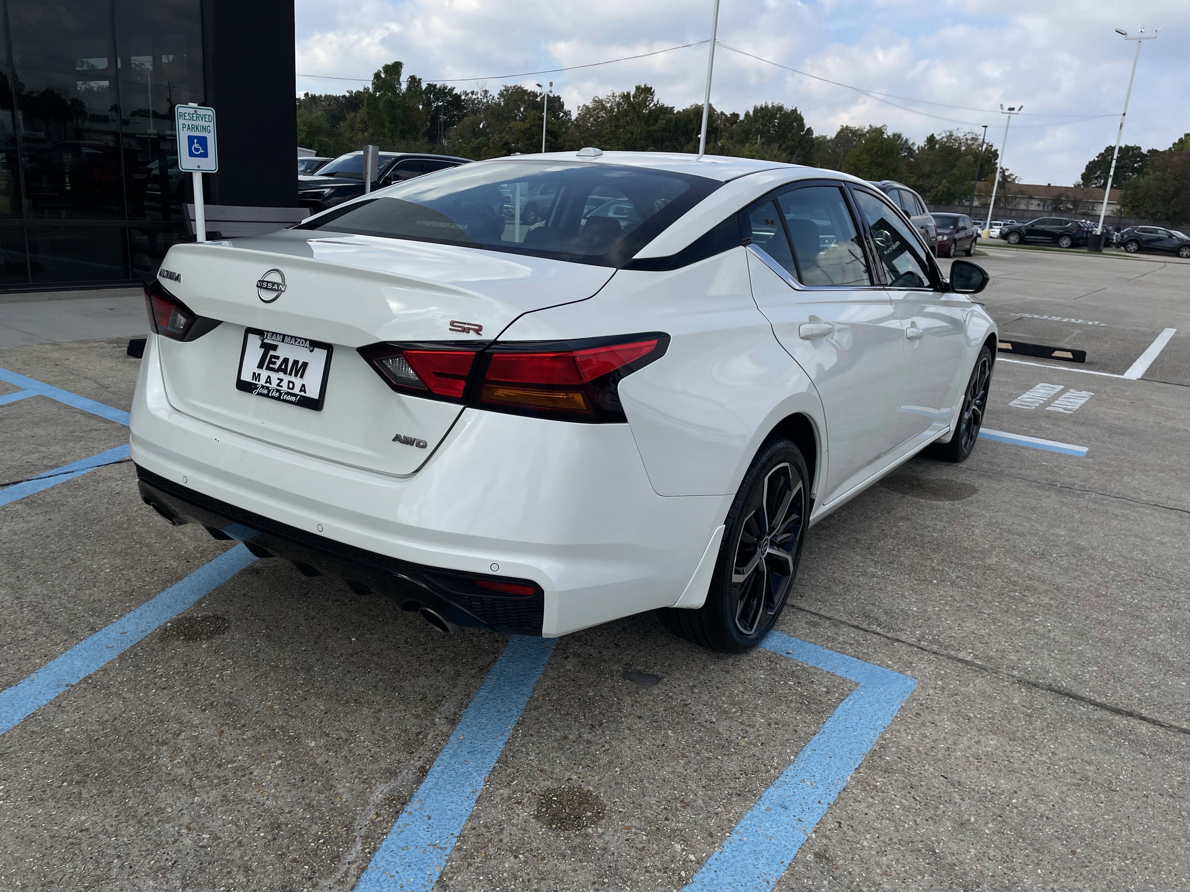 2025 Nissan Altima SR