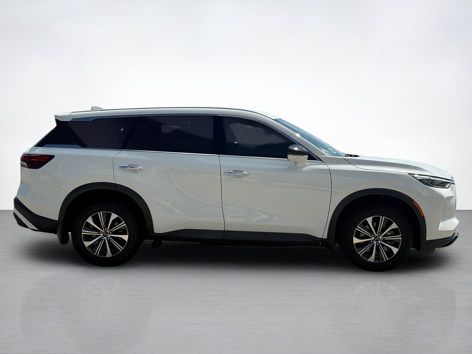 2023 INFINITI QX60 PURE