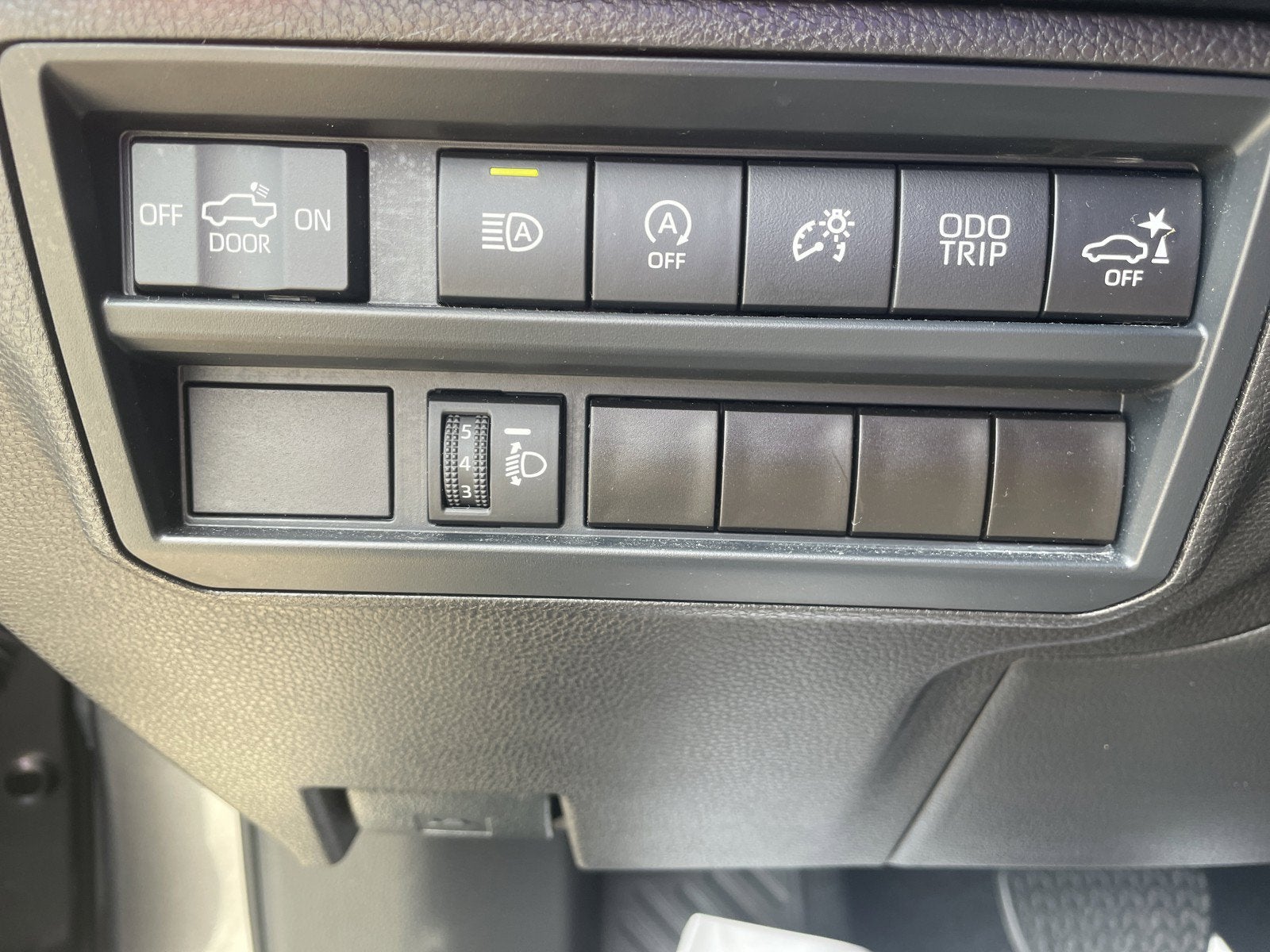 2025 Toyota Tundra 2WD SR5