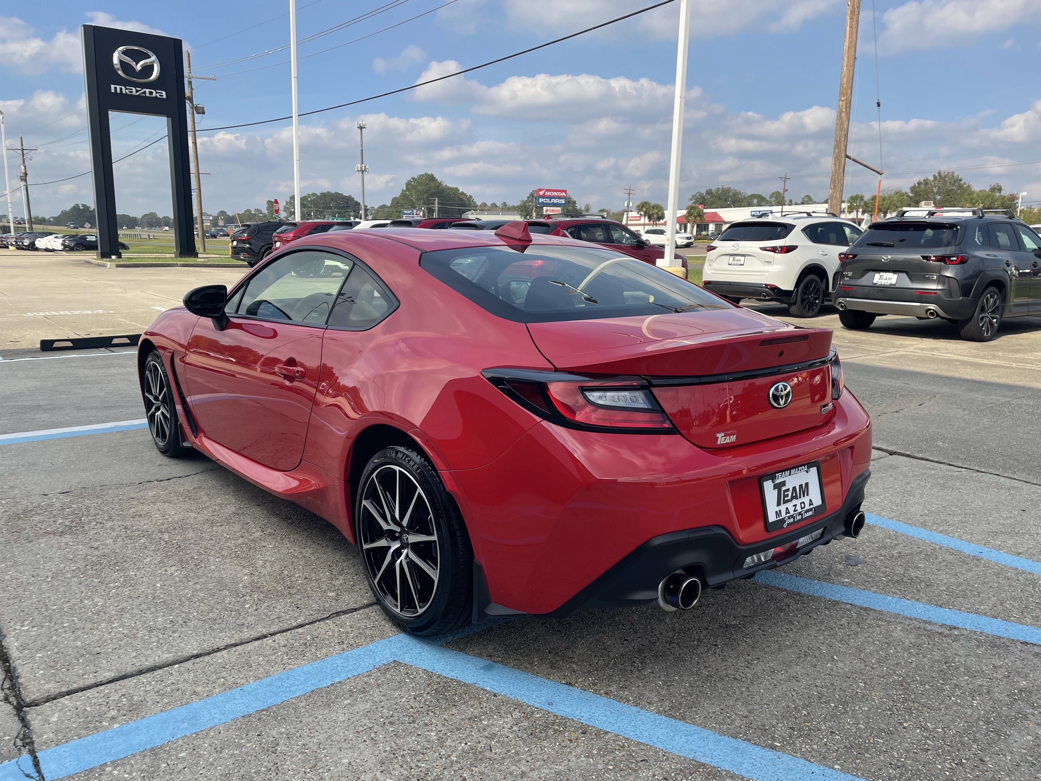 2025 Toyota GR86 2DR MT