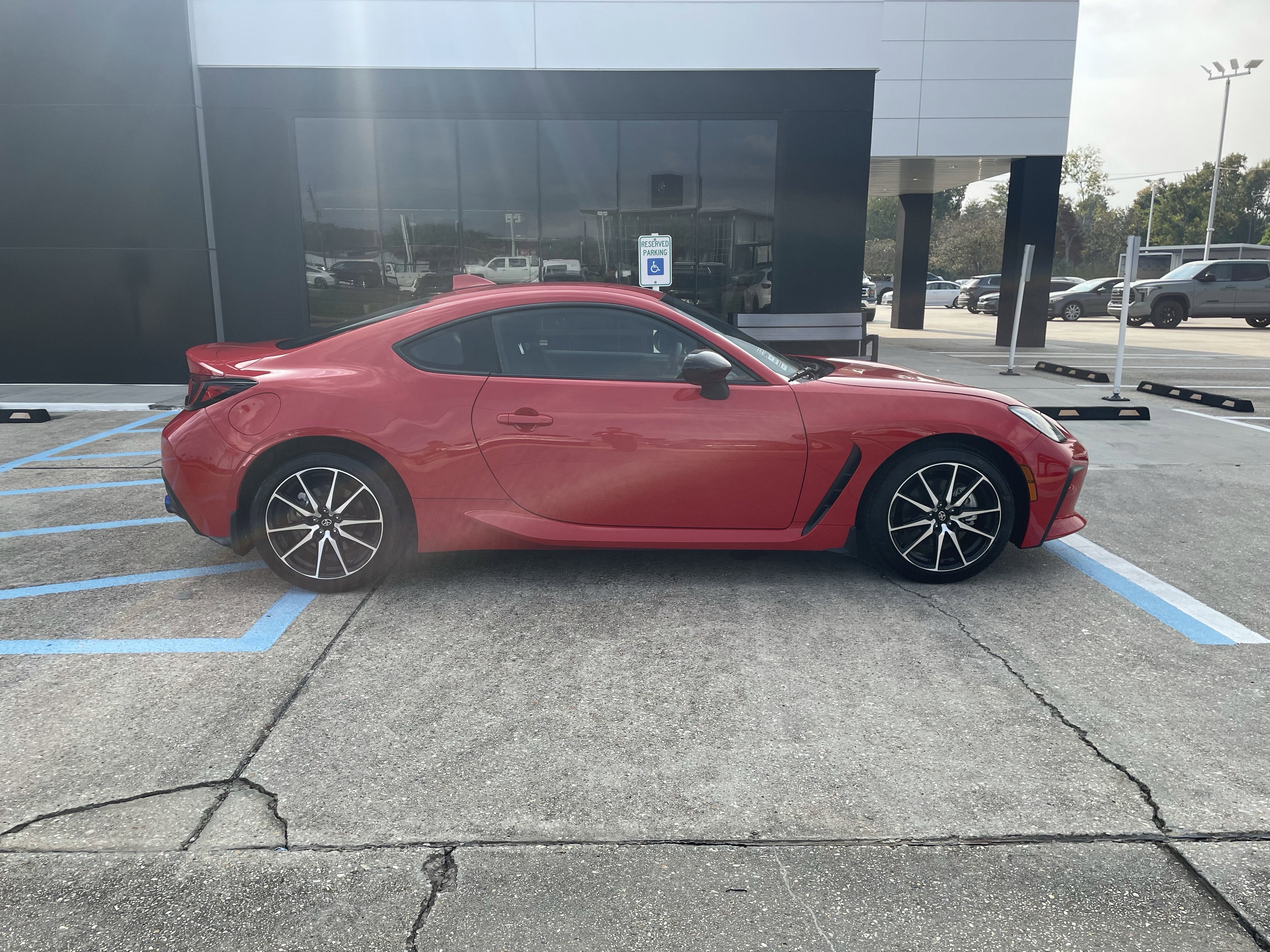 2025 Toyota GR86 2DR MT