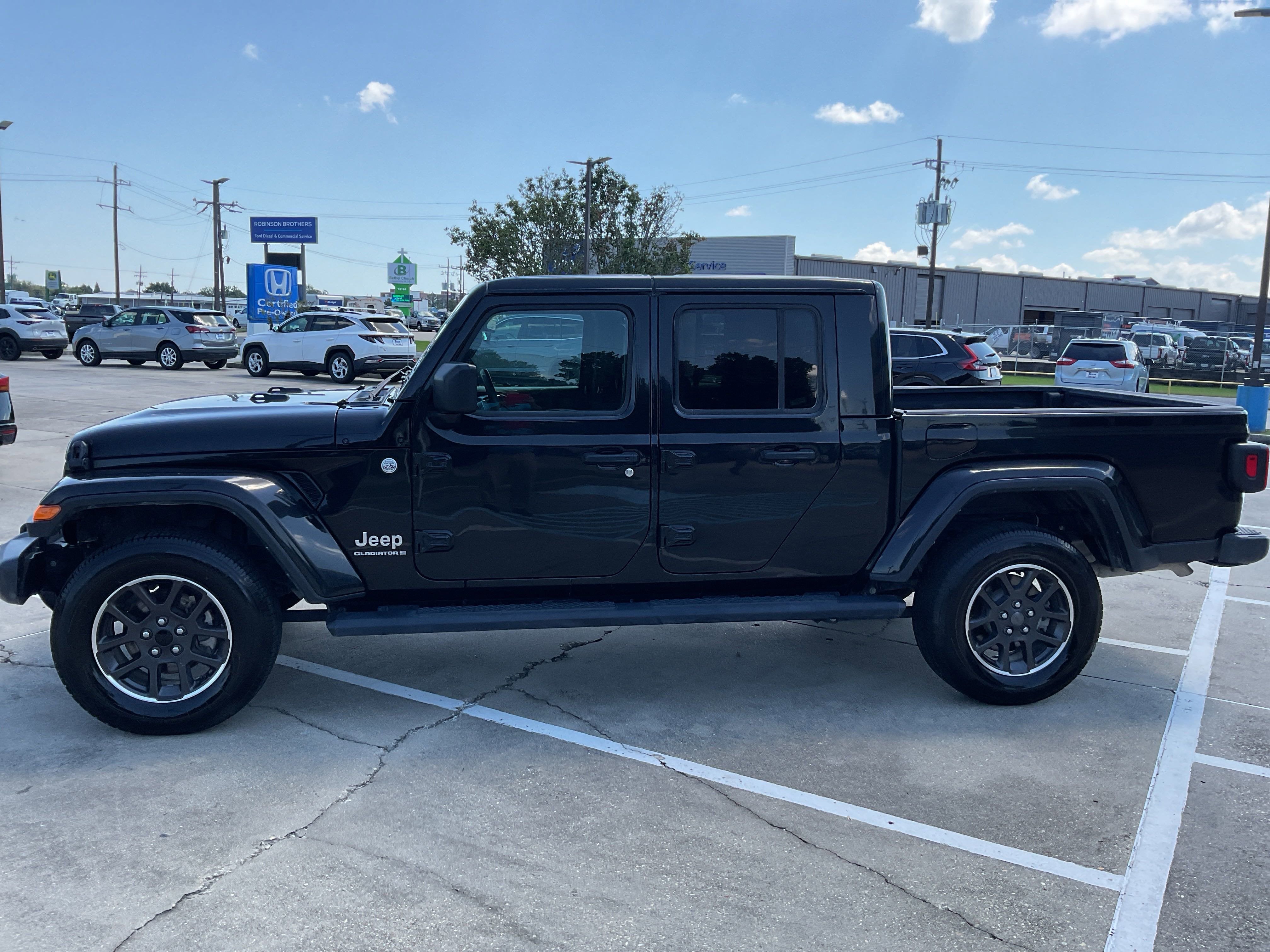 2023 Jeep Gladiator Overland