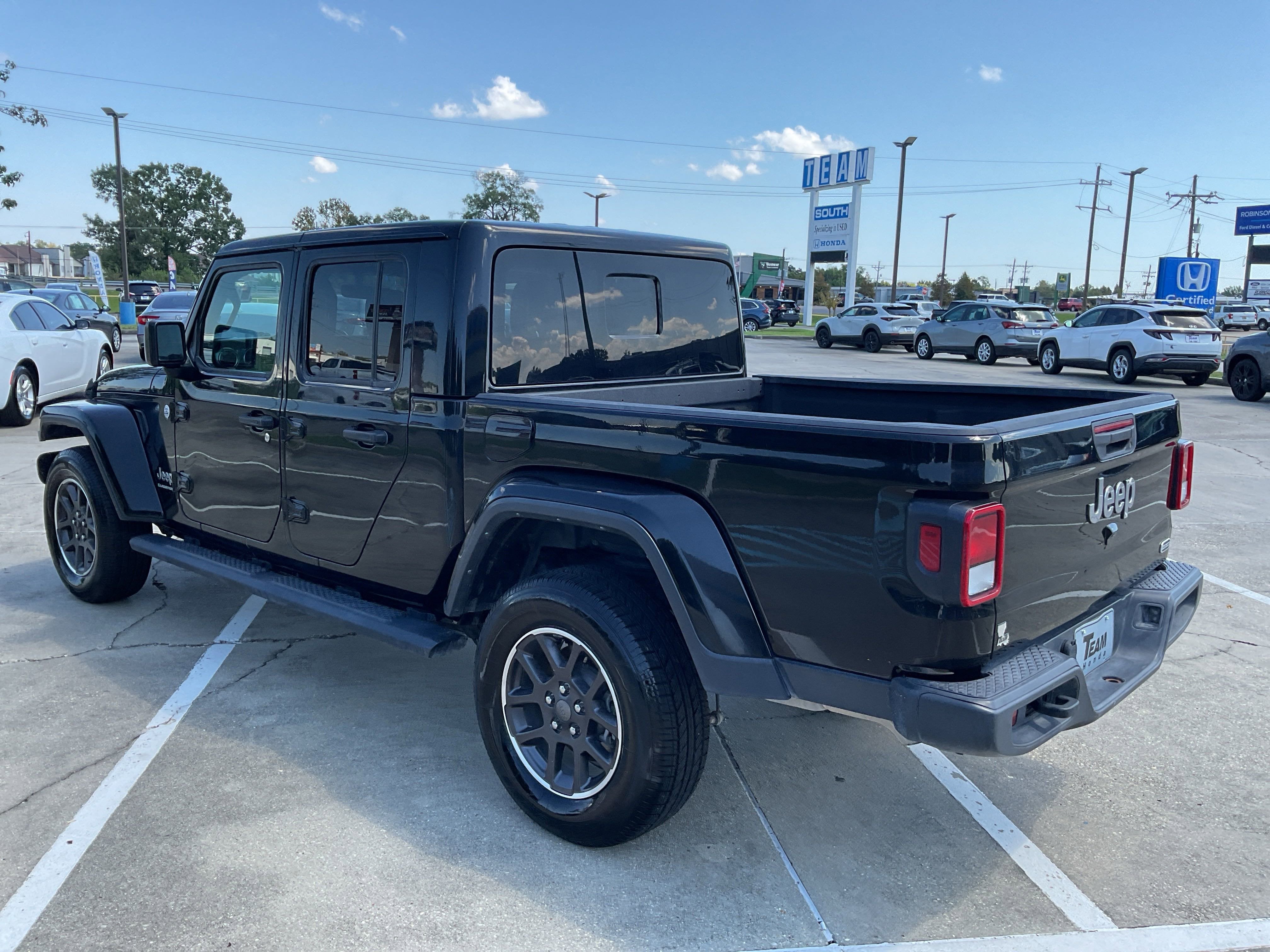 2023 Jeep Gladiator Overland