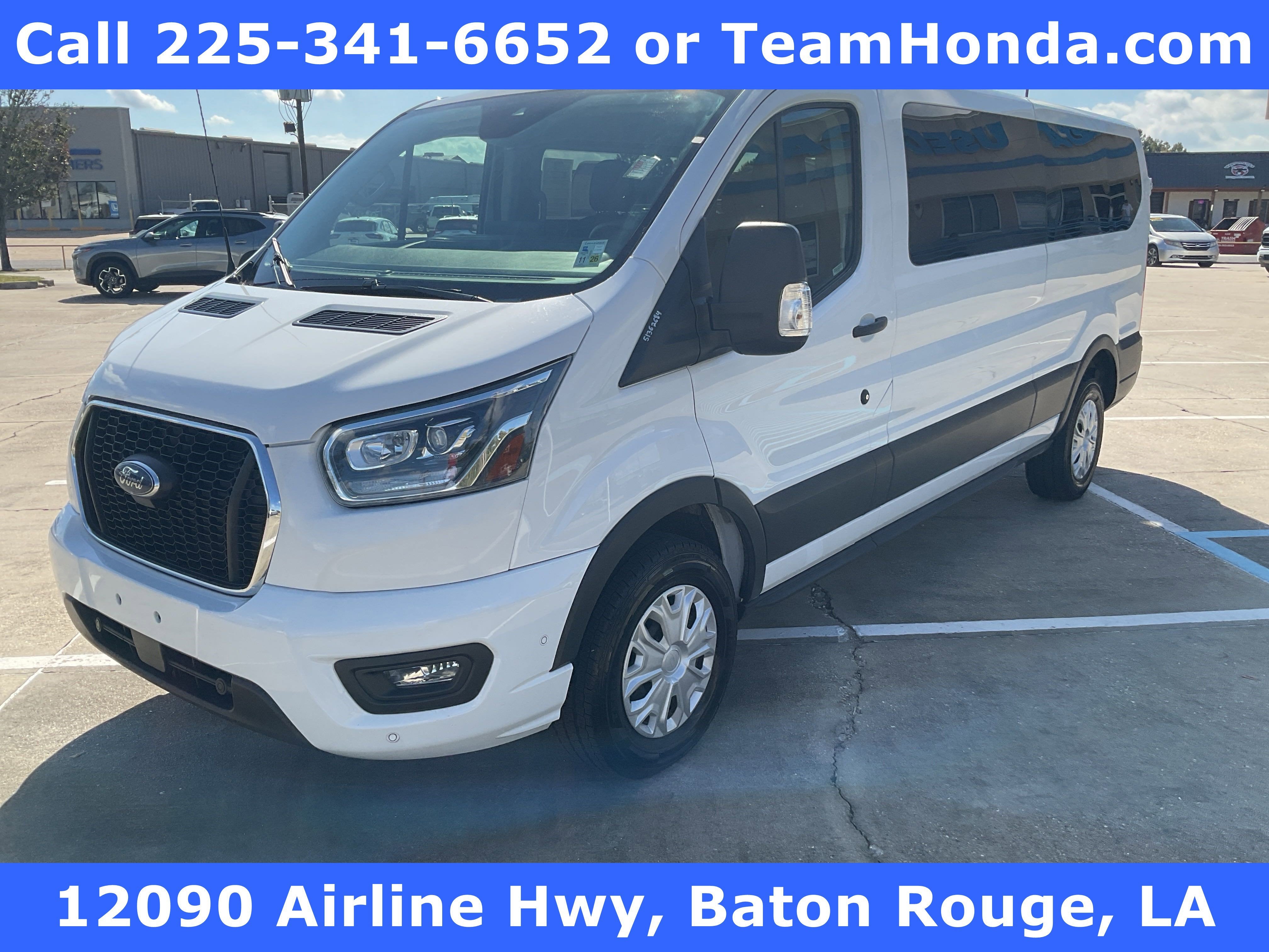 2023 Ford Transit Passenger Wagon XLT