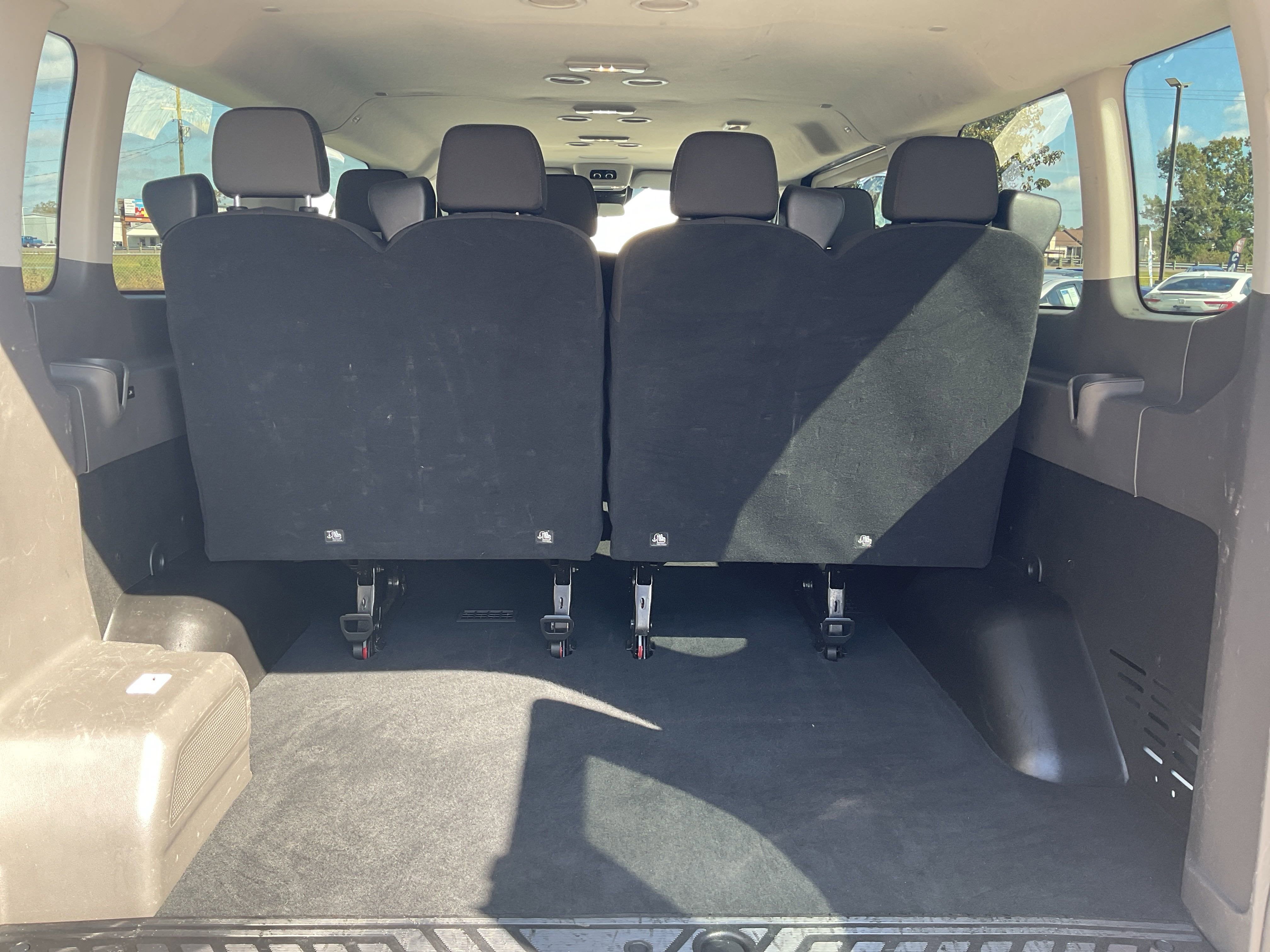 2023 Ford Transit Passenger Wagon XLT