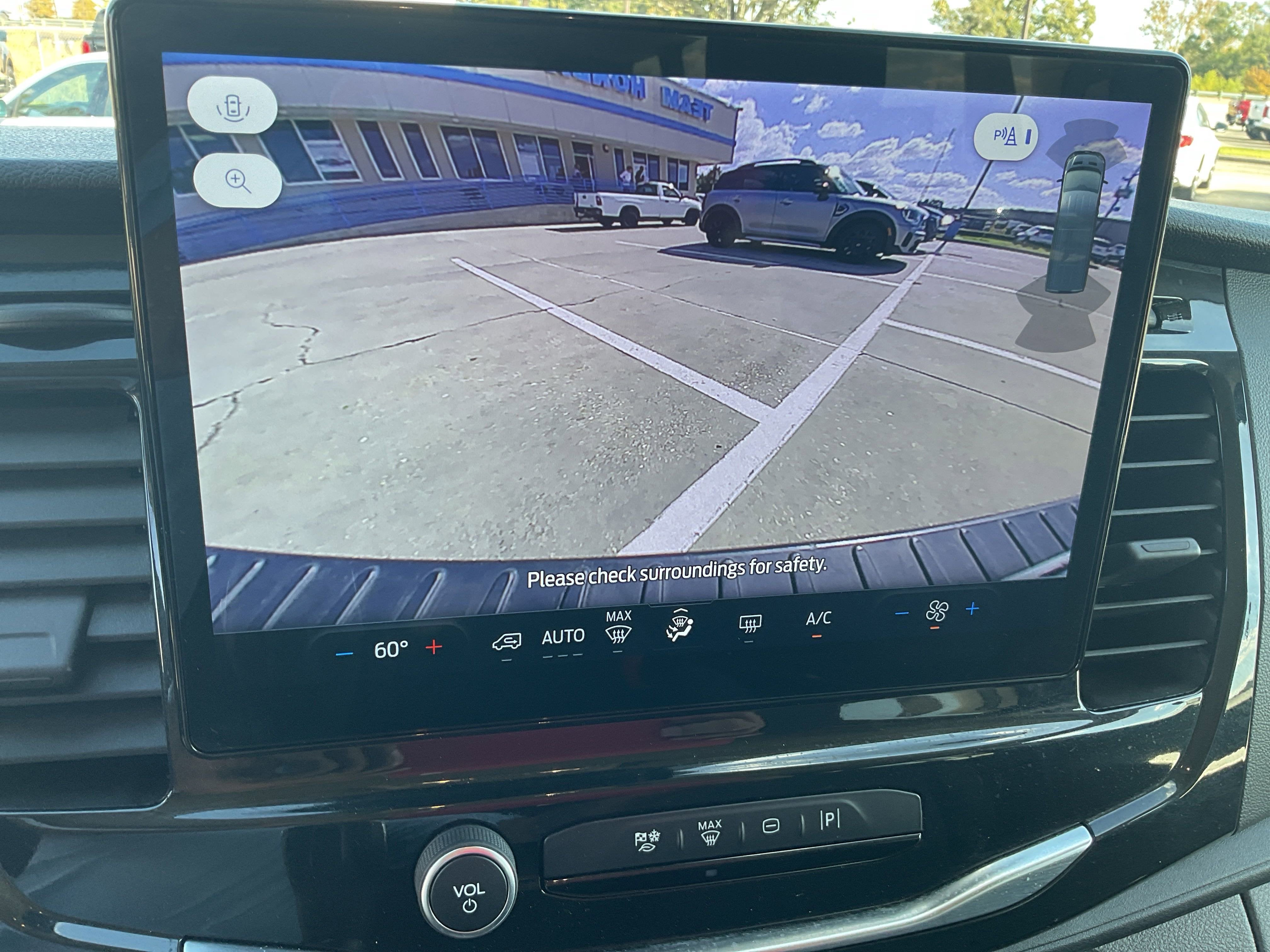 2023 Ford Transit Passenger Wagon XLT