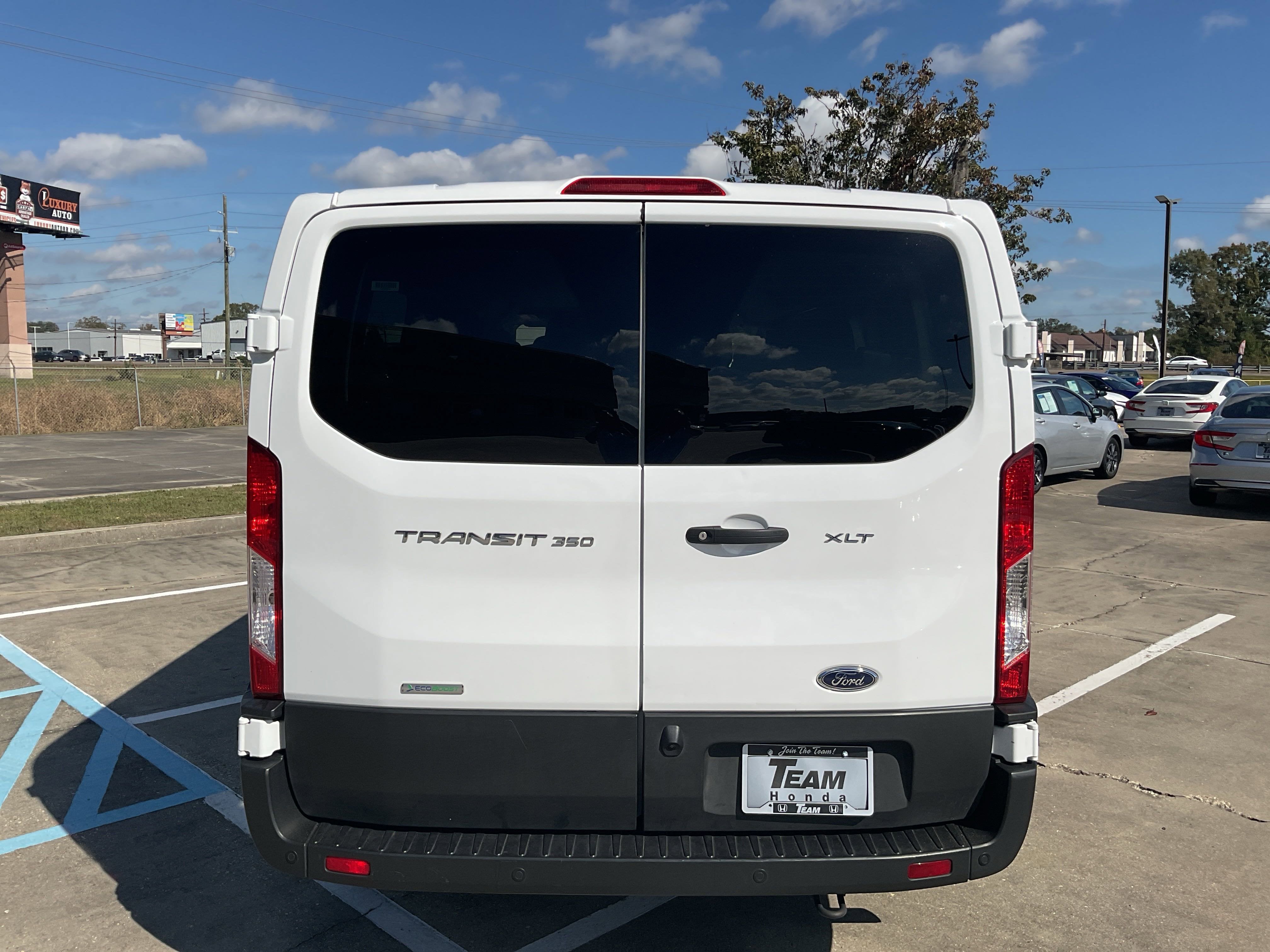 2023 Ford Transit Passenger Wagon XLT