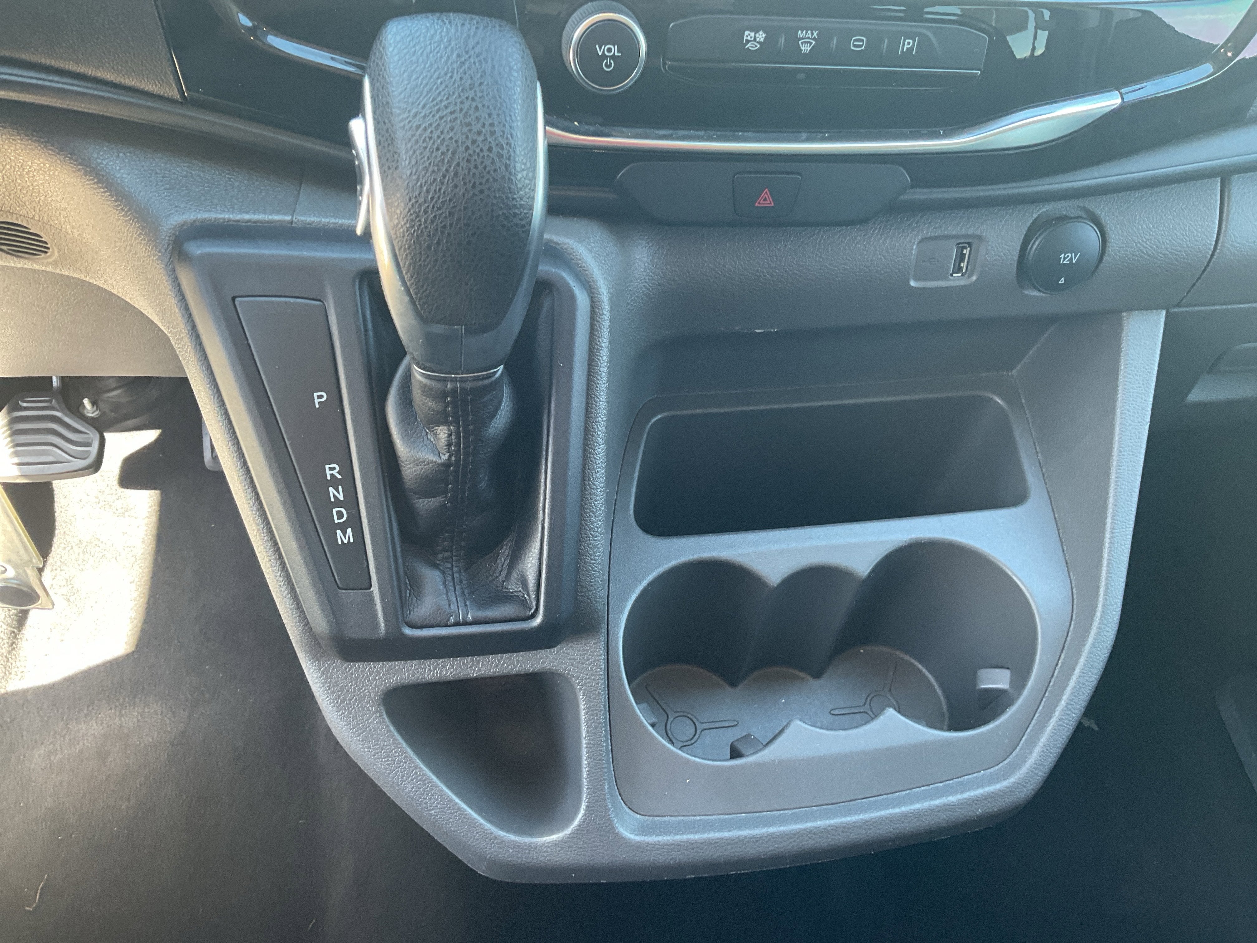 2023 Ford Transit Passenger Wagon XLT