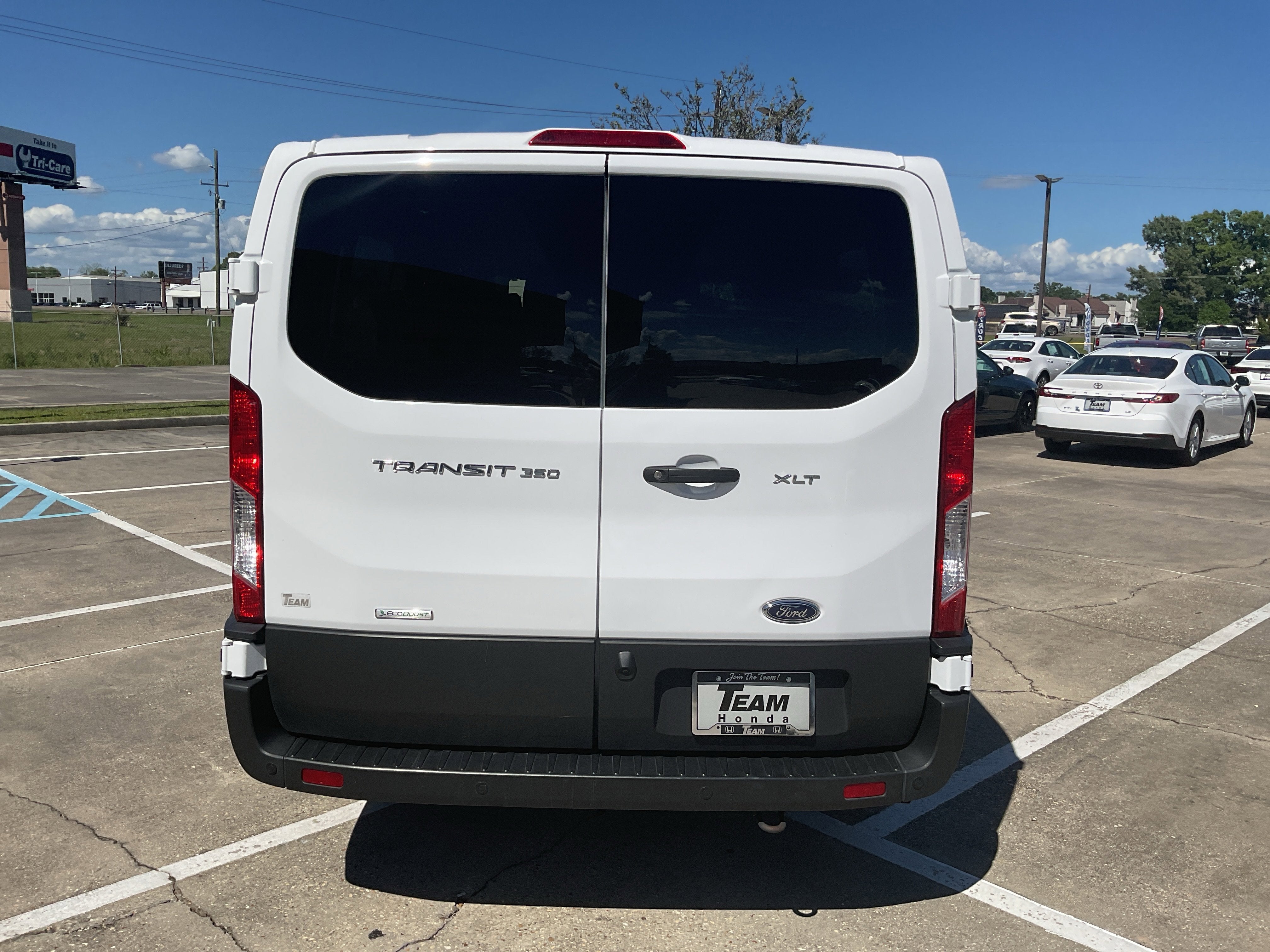 2023 Ford Transit Passenger Wagon XLT