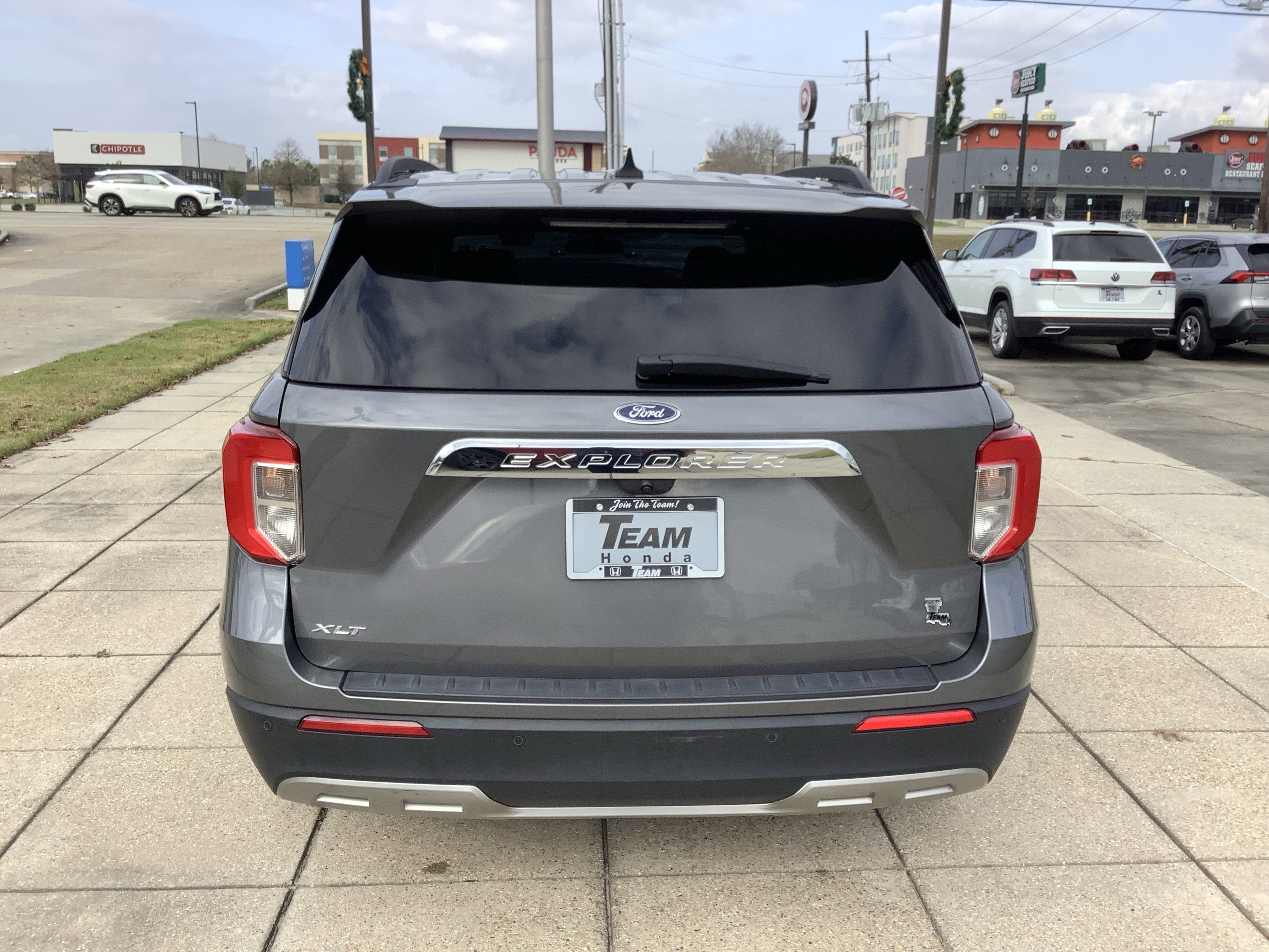 2024 Ford Explorer XLT