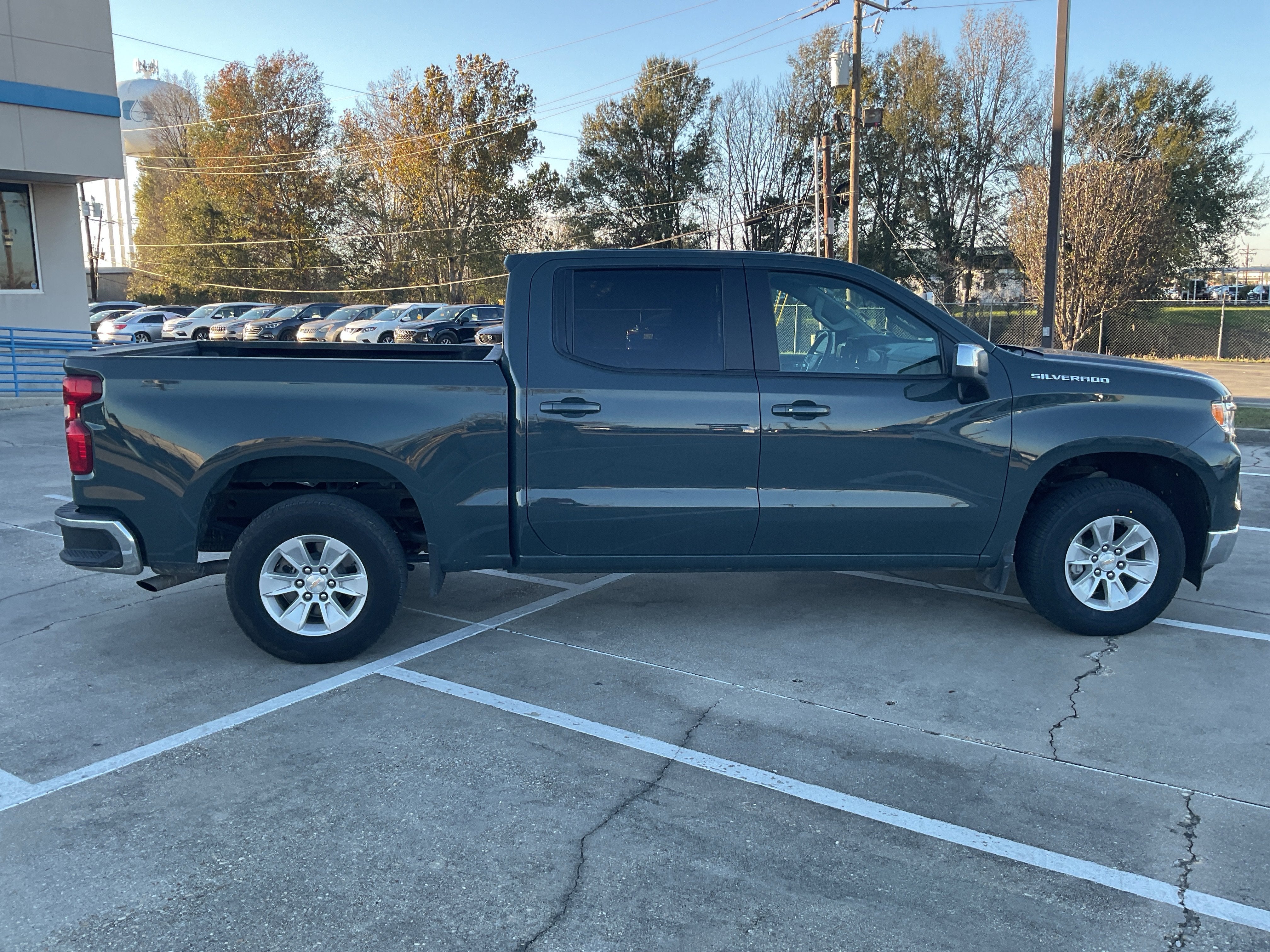 2025 Chevrolet Silverado 1500 LT