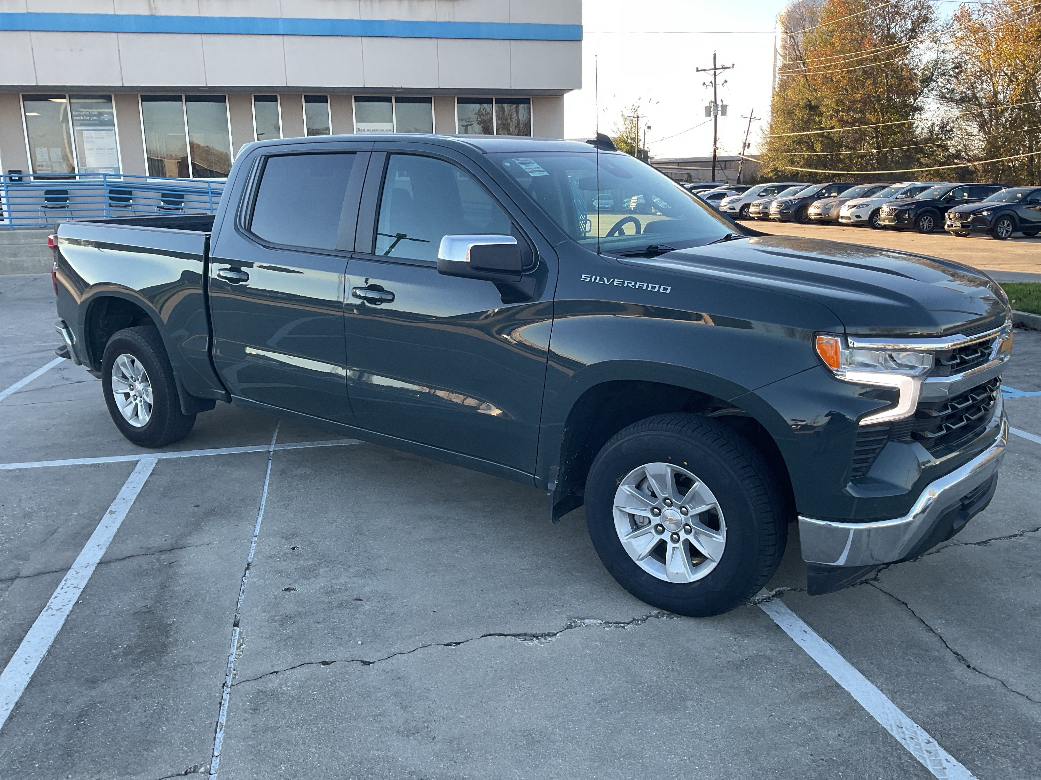 2025 Chevrolet Silverado 1500 LT
