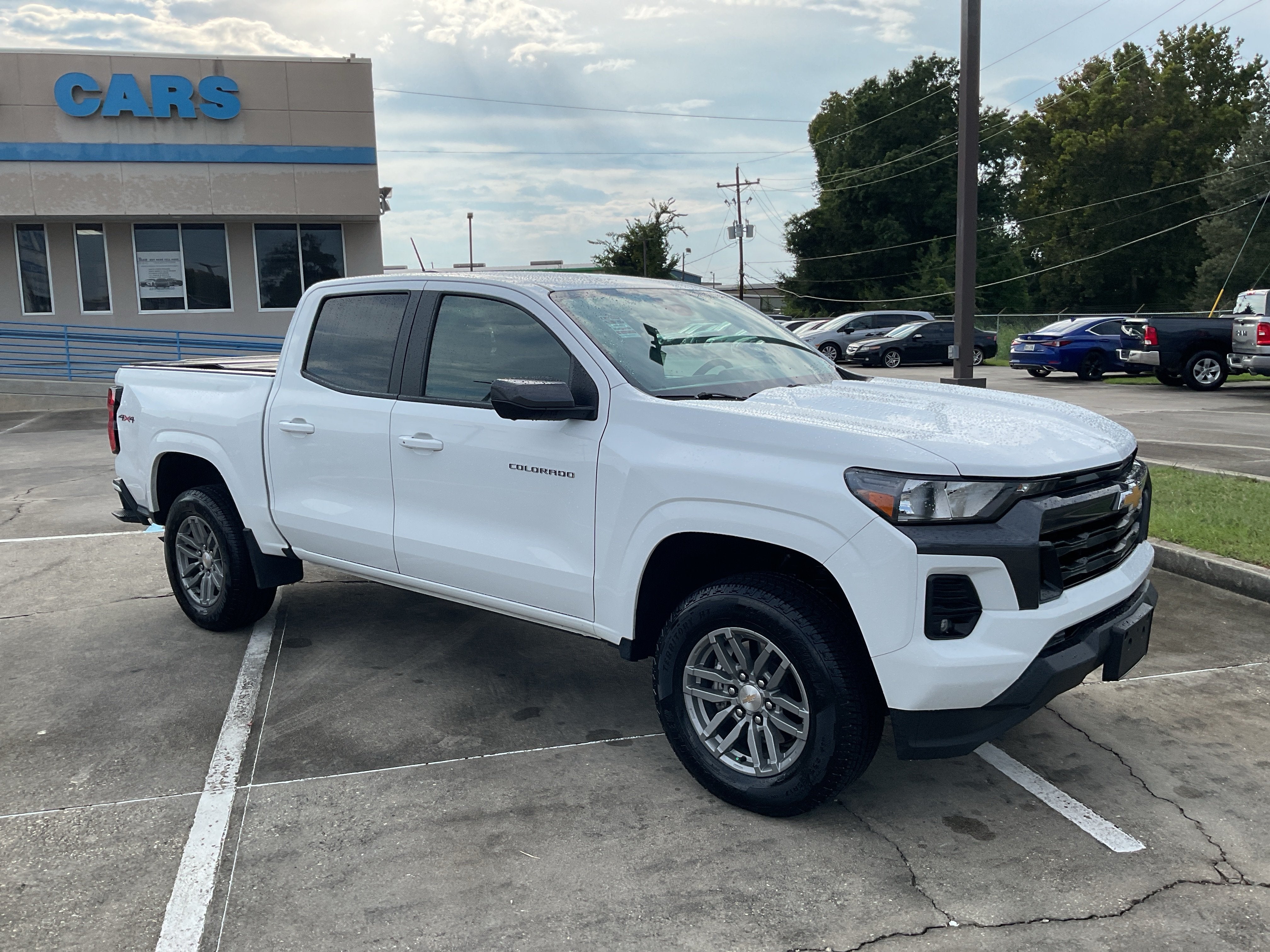 2024 Chevrolet Colorado 4WD LT
