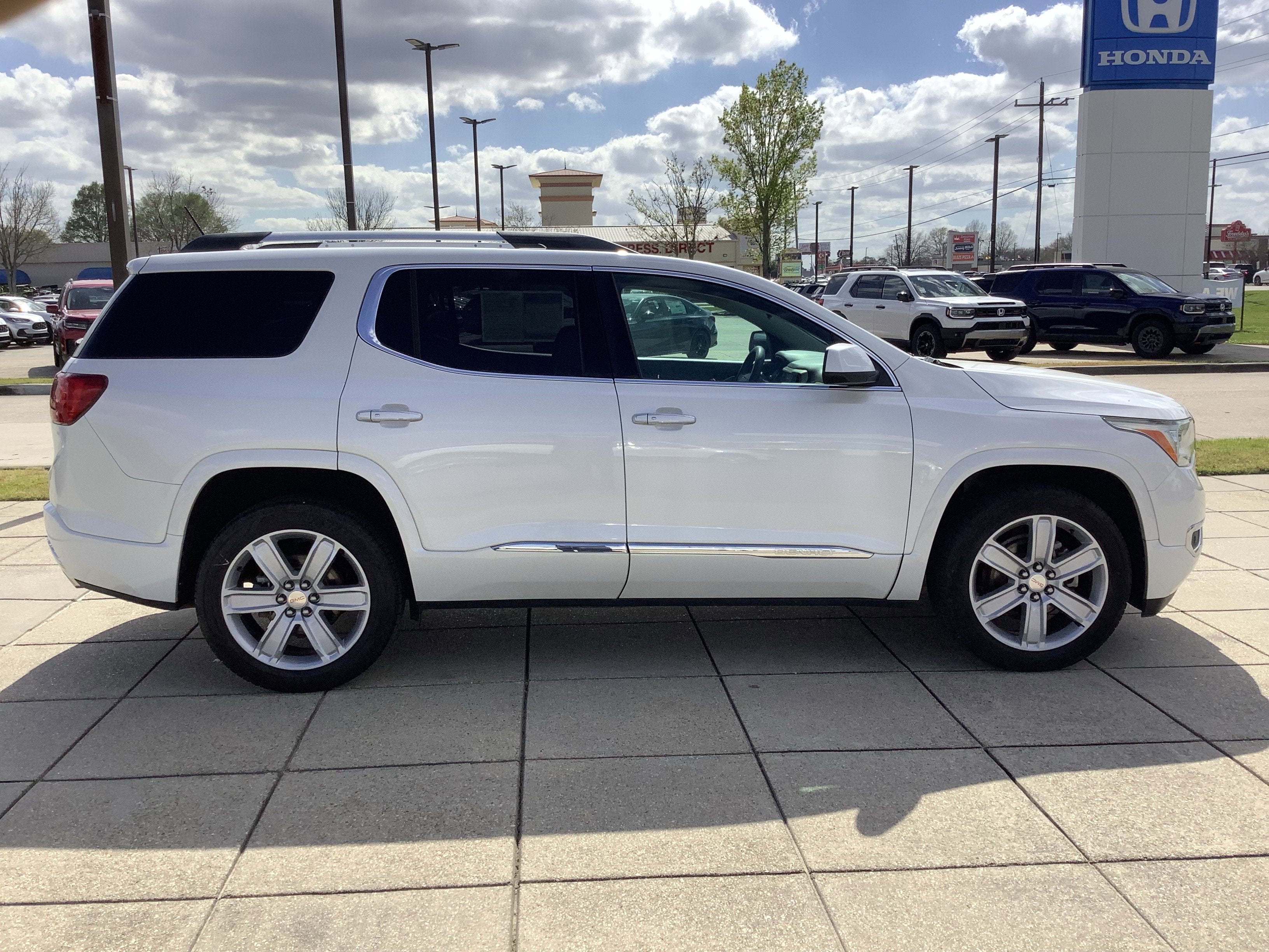 2017 GMC Acadia Denali
