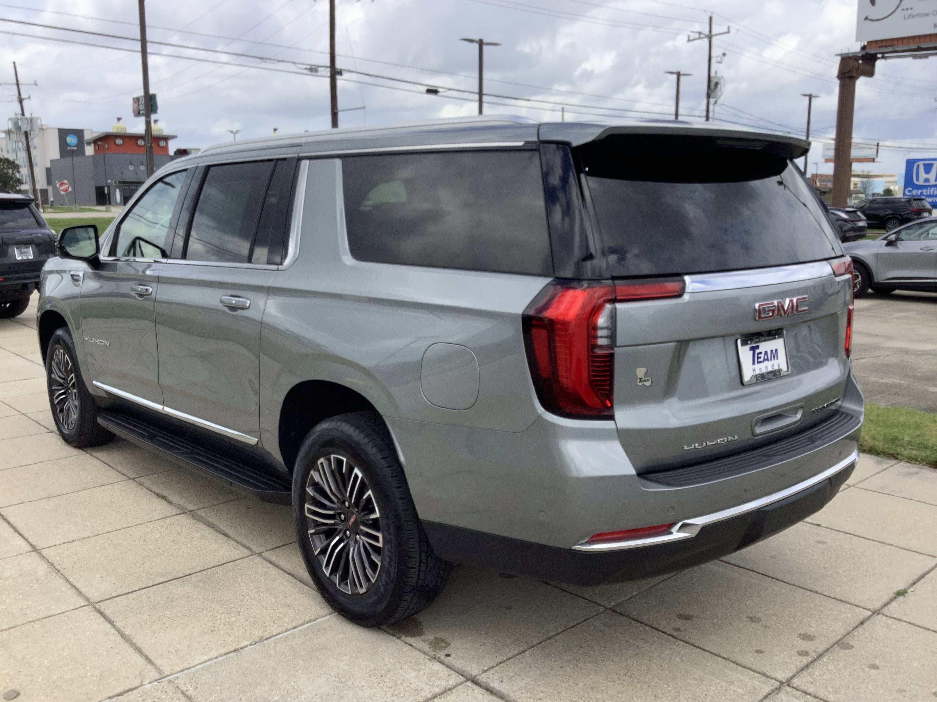 2025 GMC Yukon XL Elevation