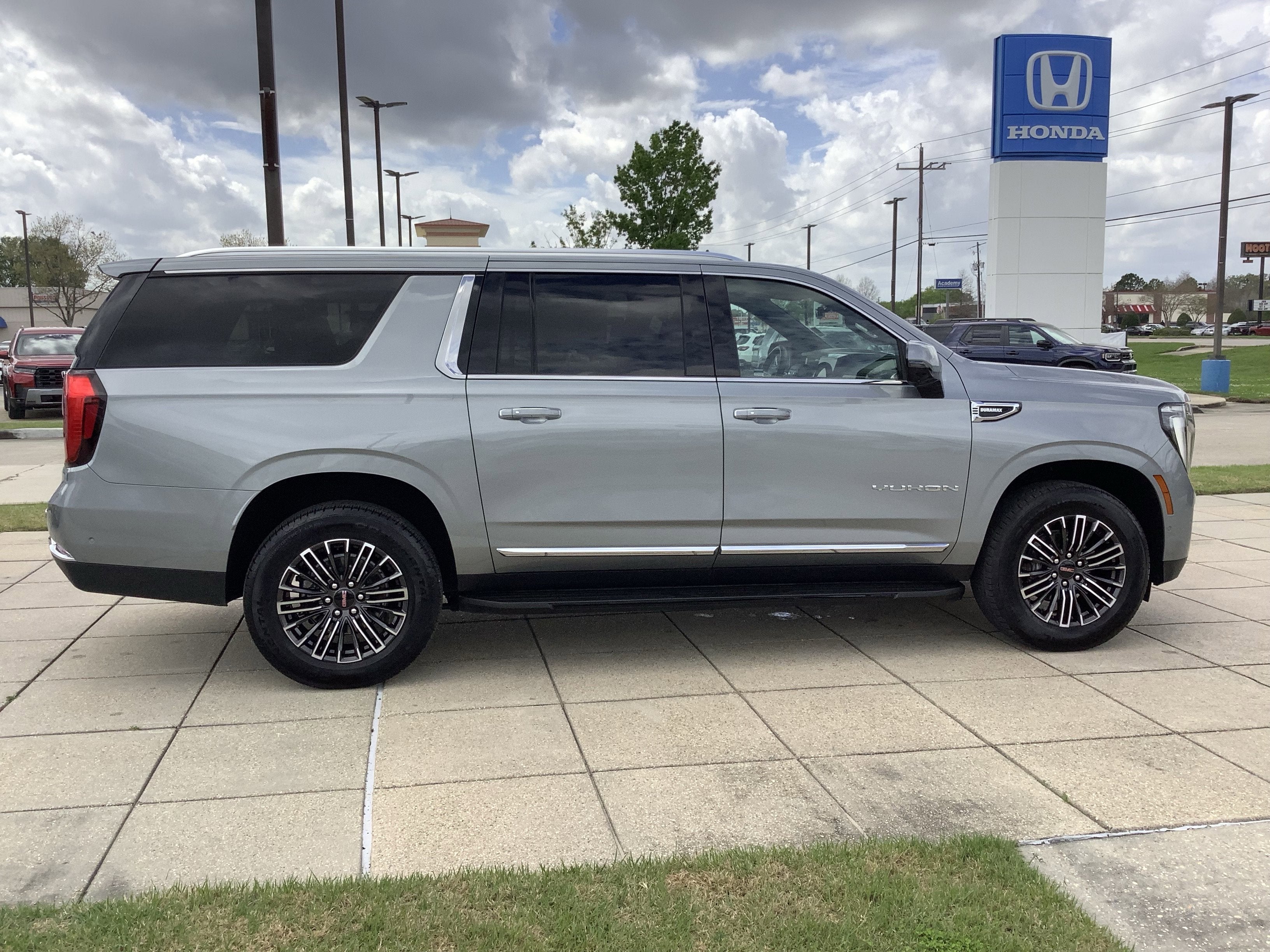 2025 GMC Yukon XL Elevation