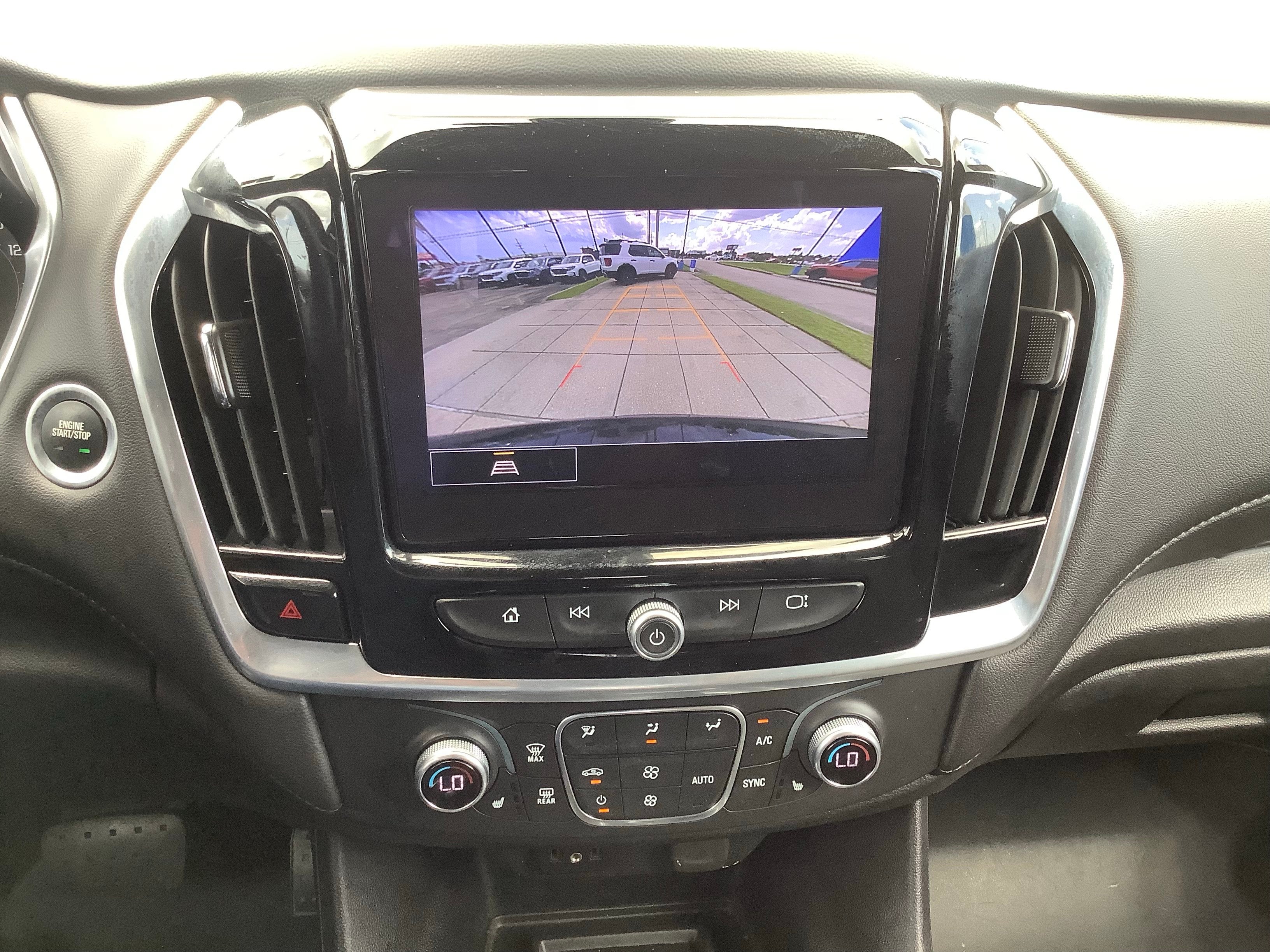 2022 Chevrolet Traverse LT Cloth