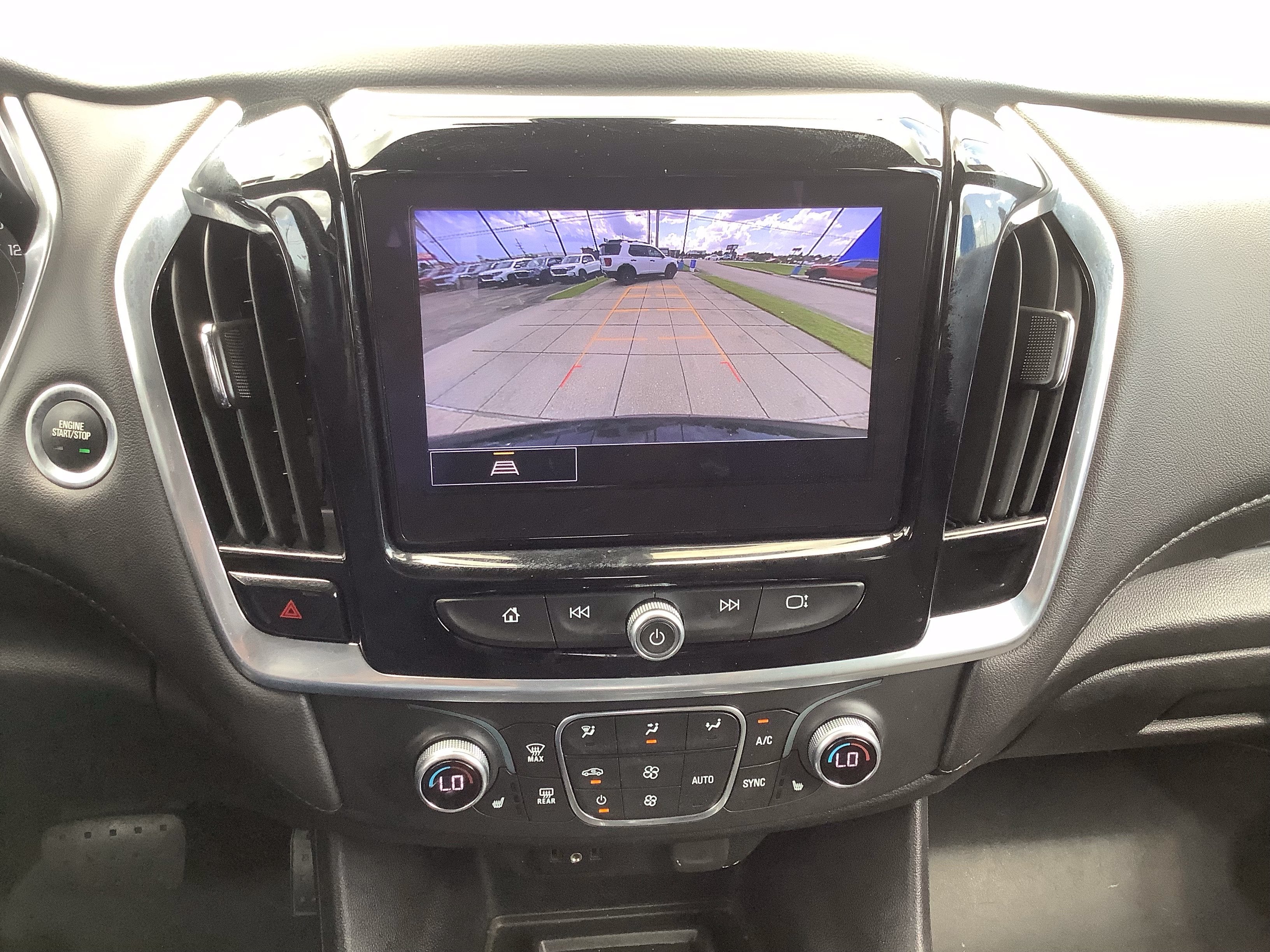 2022 Chevrolet Traverse LT Cloth