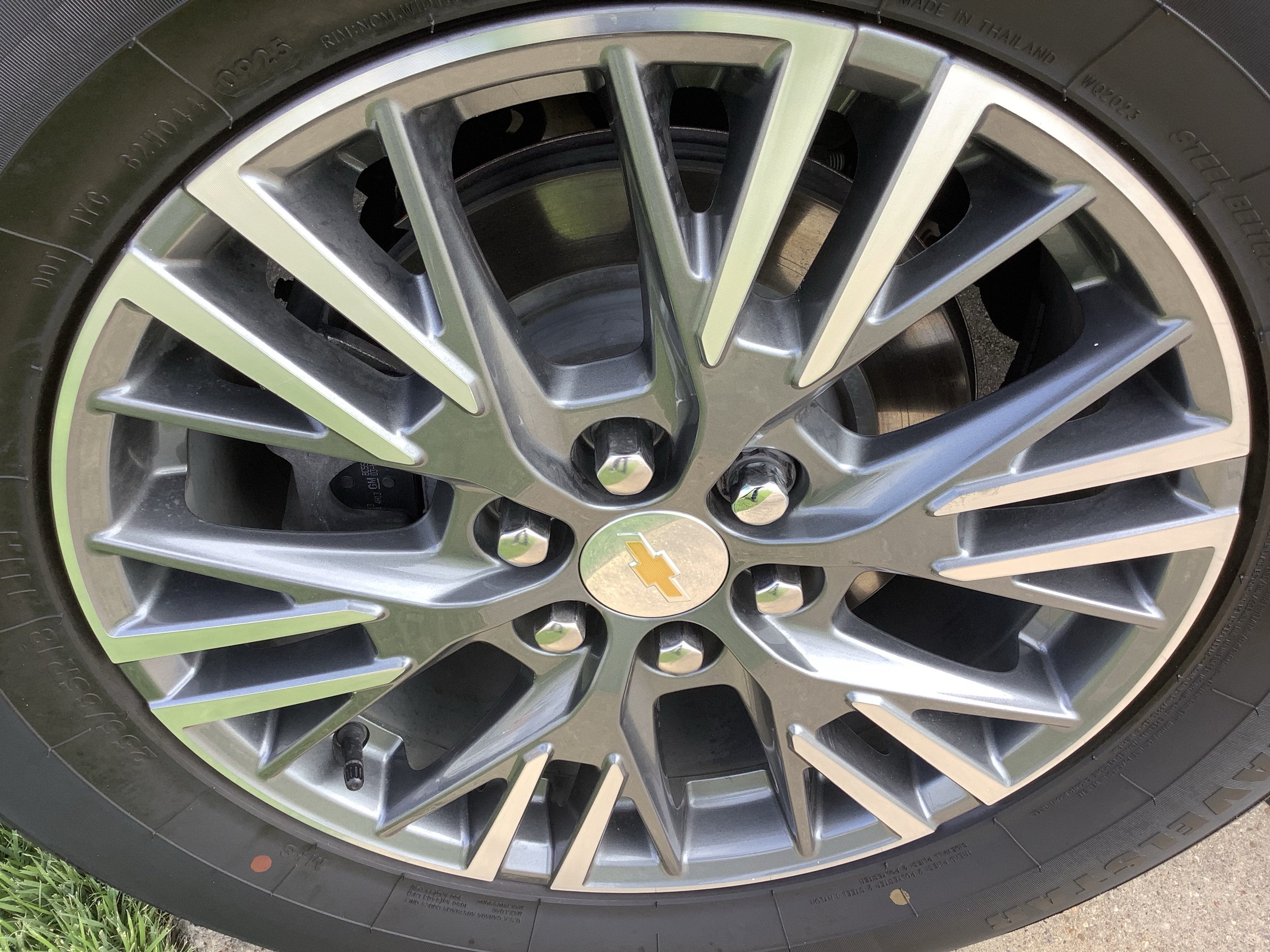 2025 Chevrolet Traverse FWD LT
