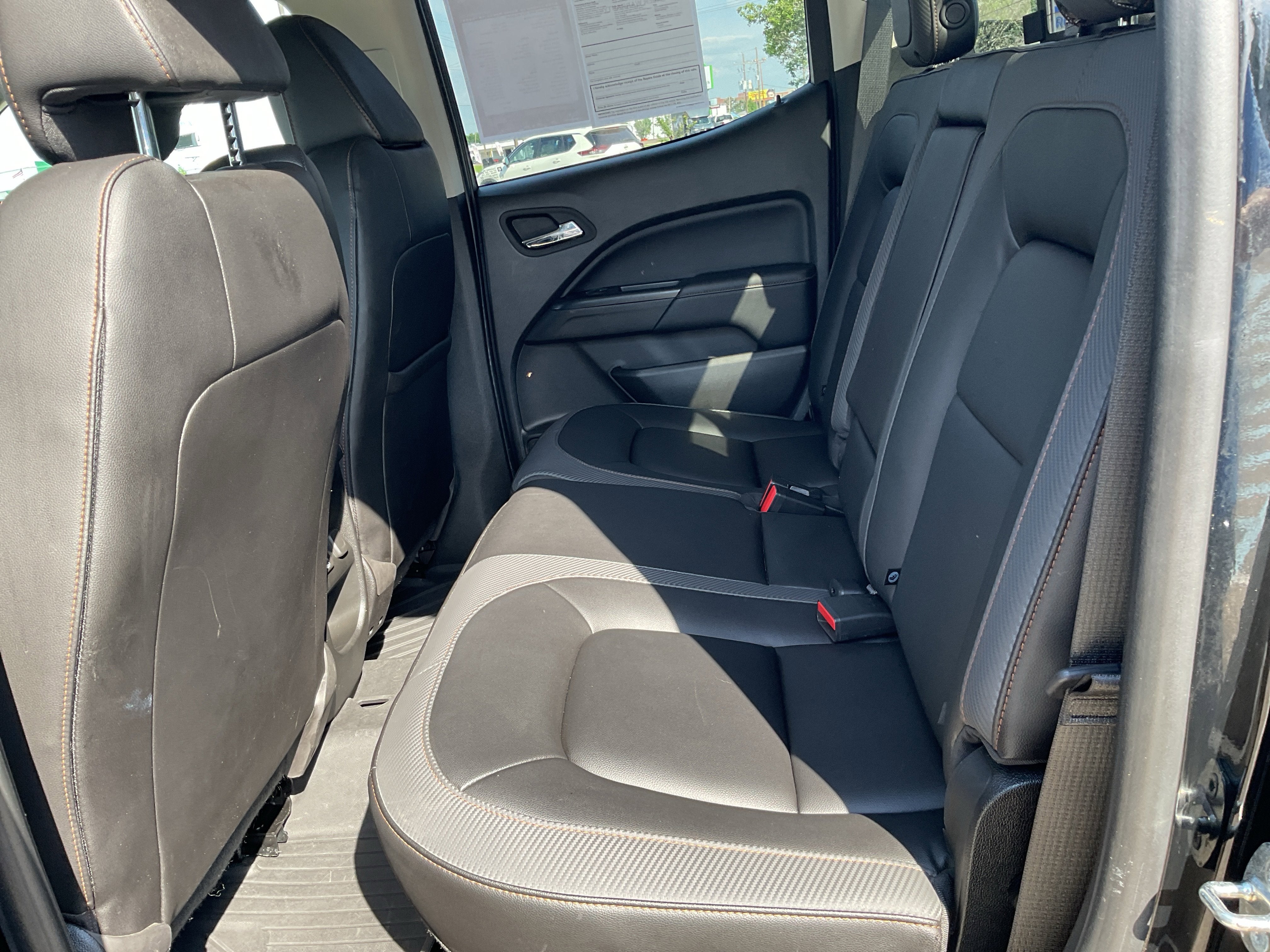 2022 GMC Canyon 4WD AT4 w/Leather
