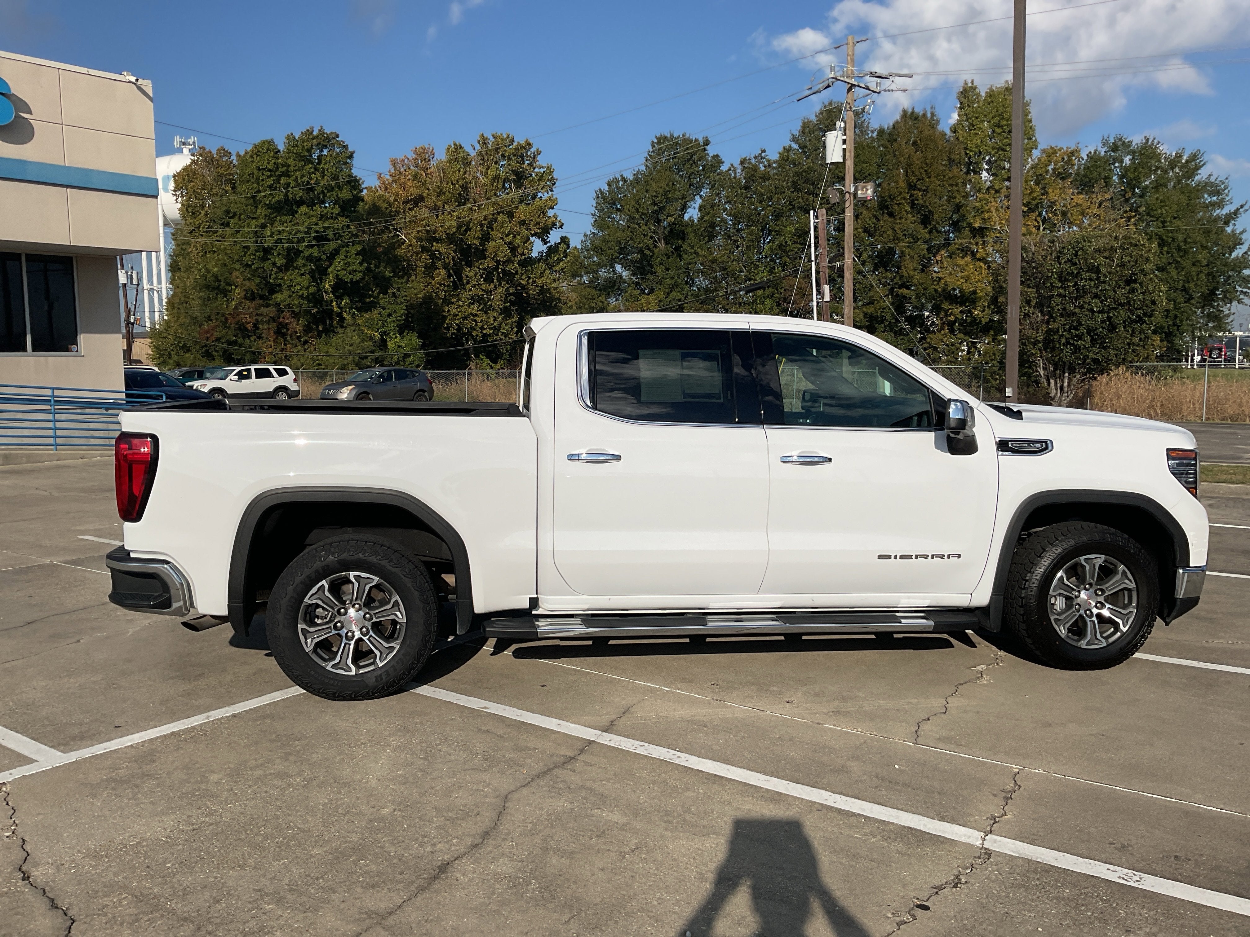 2024 GMC Sierra 1500 SLT