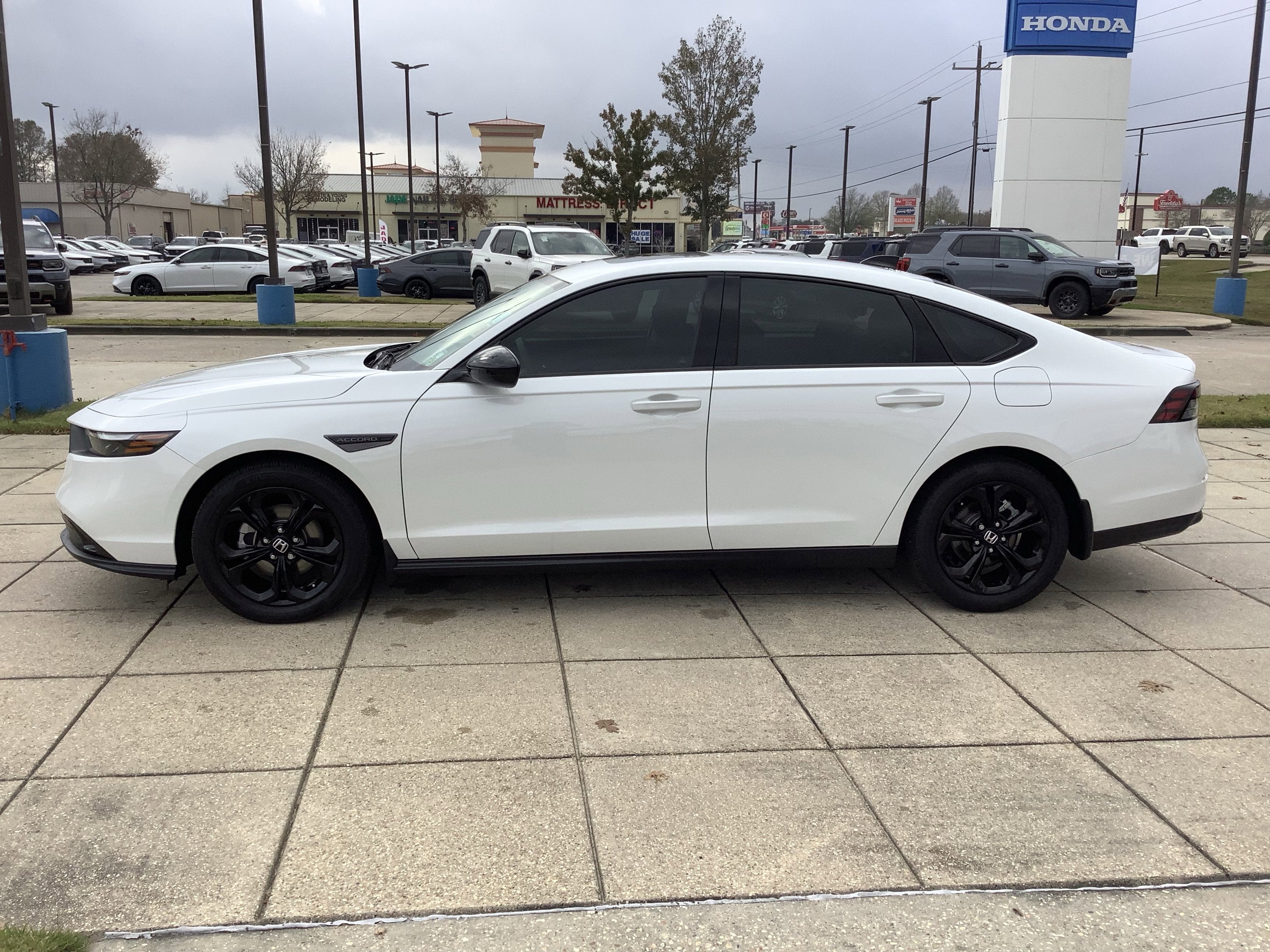 2025 Honda Accord Sedan SE