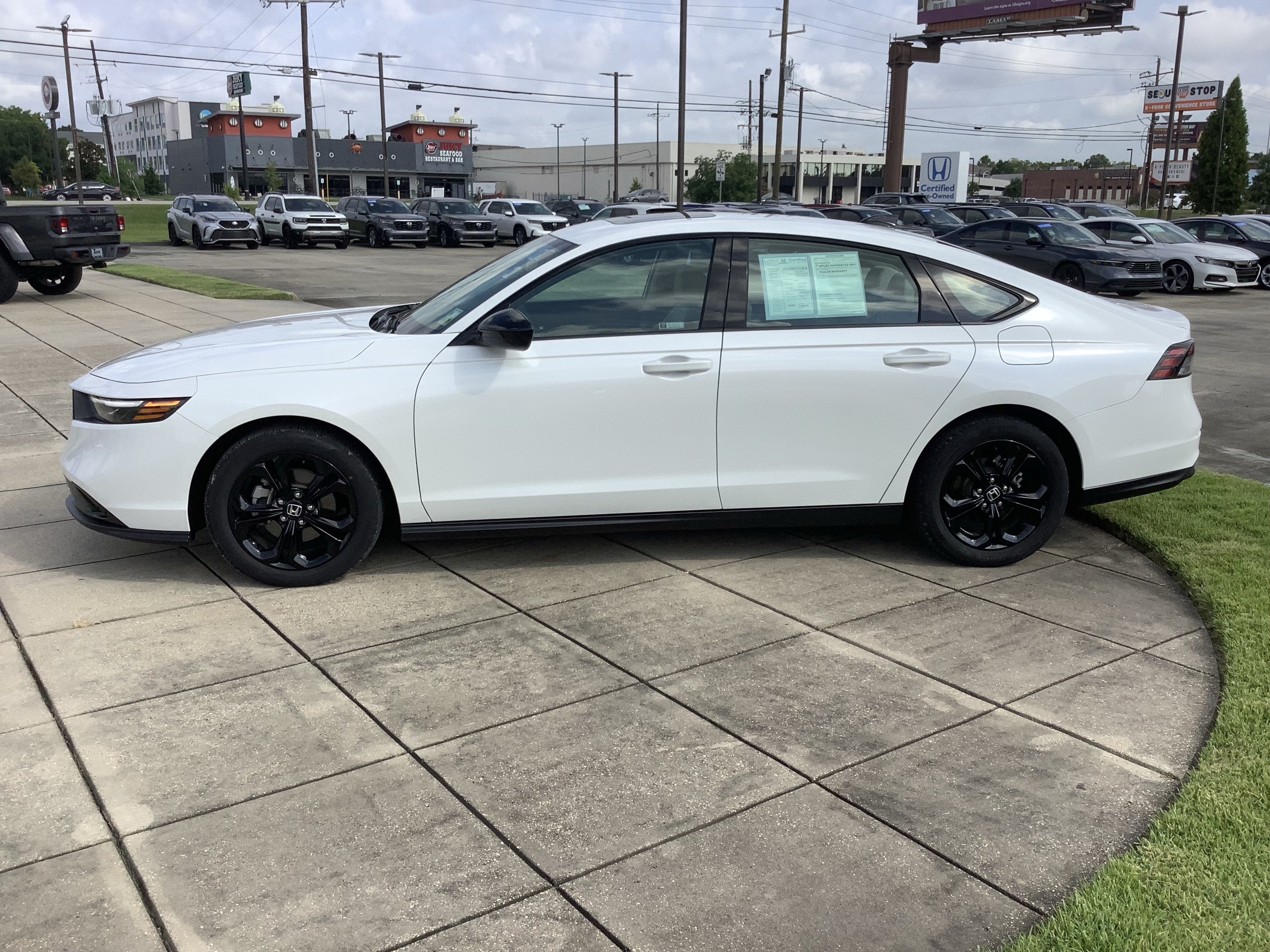 2025 Honda Accord Sedan SE