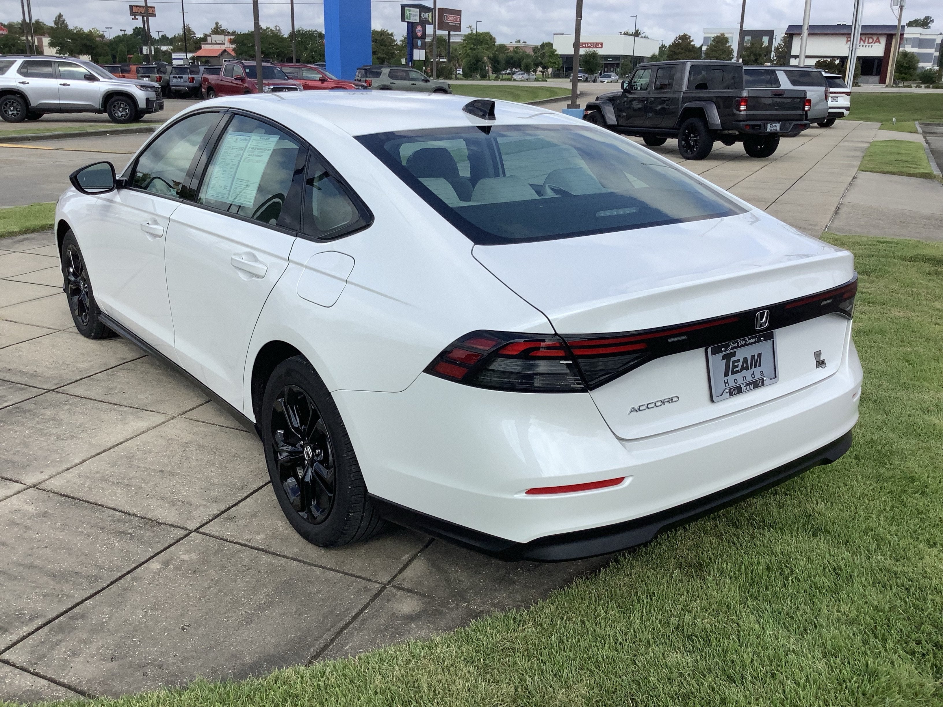 2025 Honda Accord Sedan SE