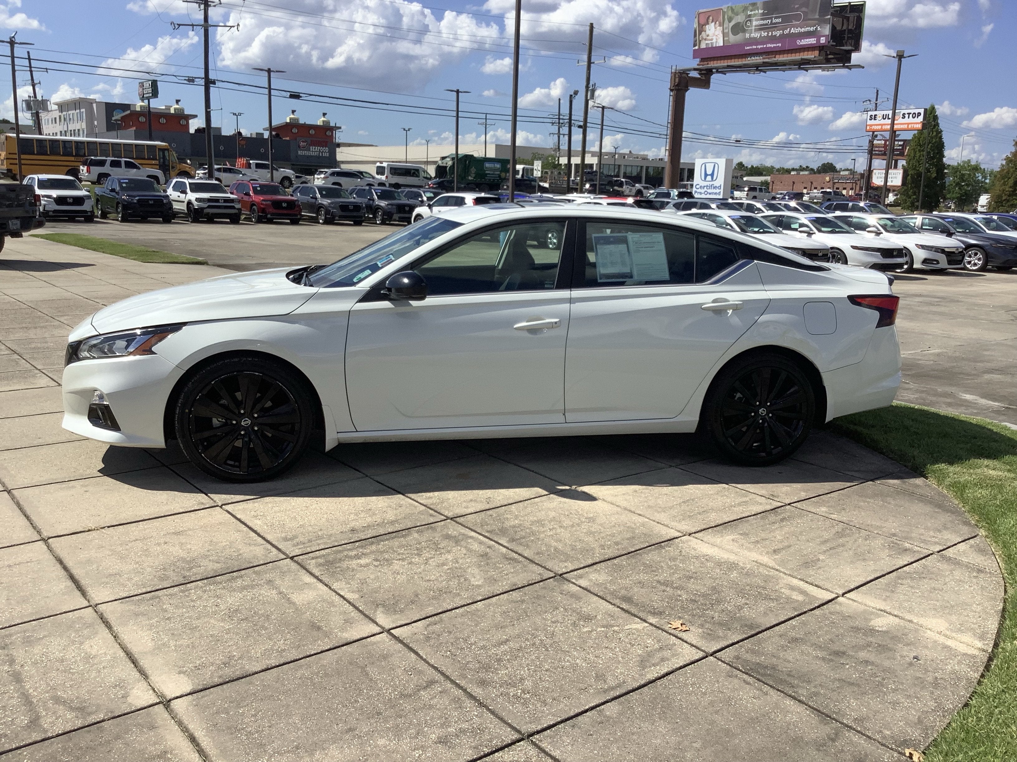 2022 Nissan Altima 2.5 SR
