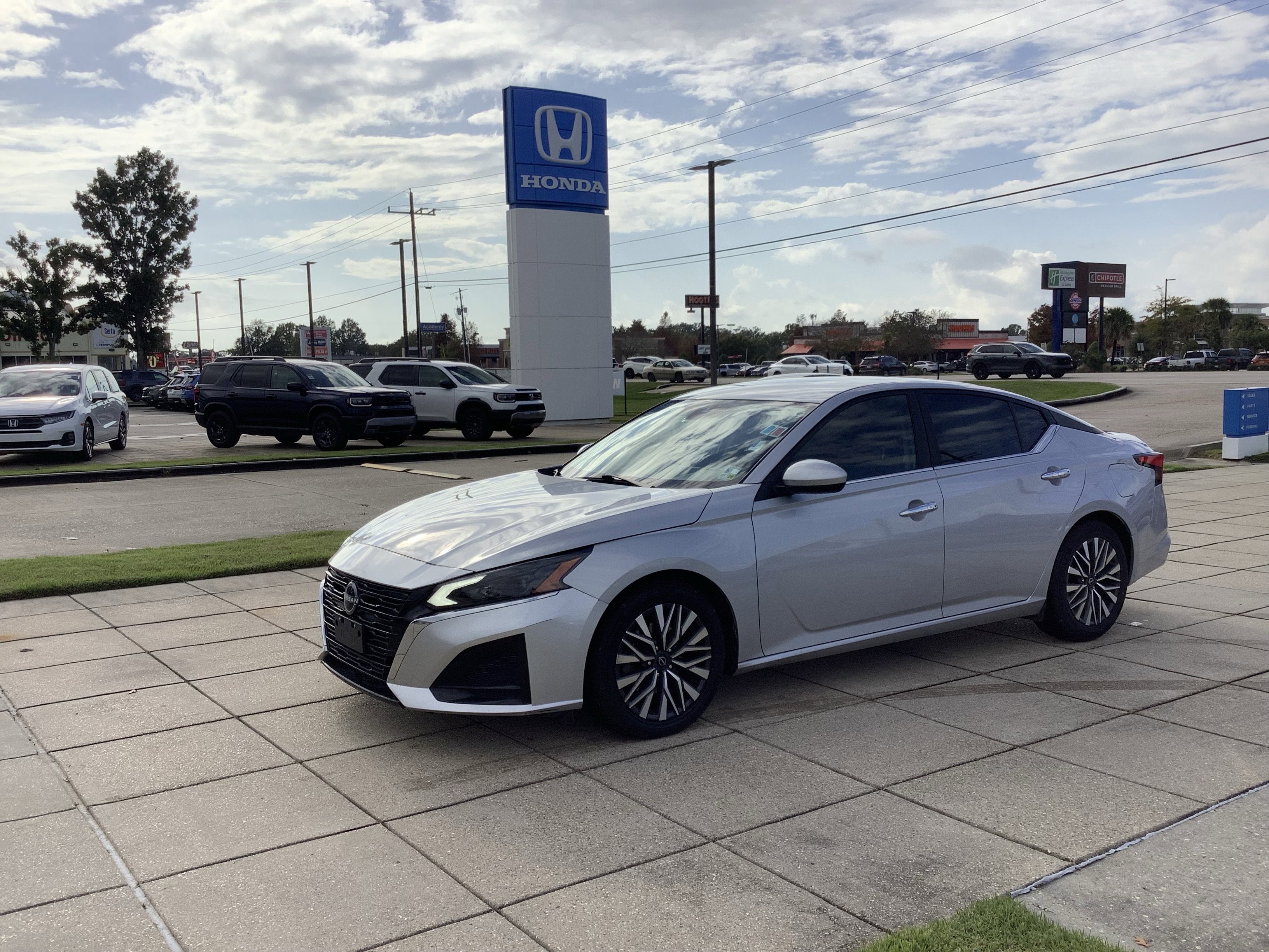 2023 Nissan Altima 2.5 SV