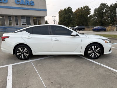 2022 Nissan Altima 2.5 SV